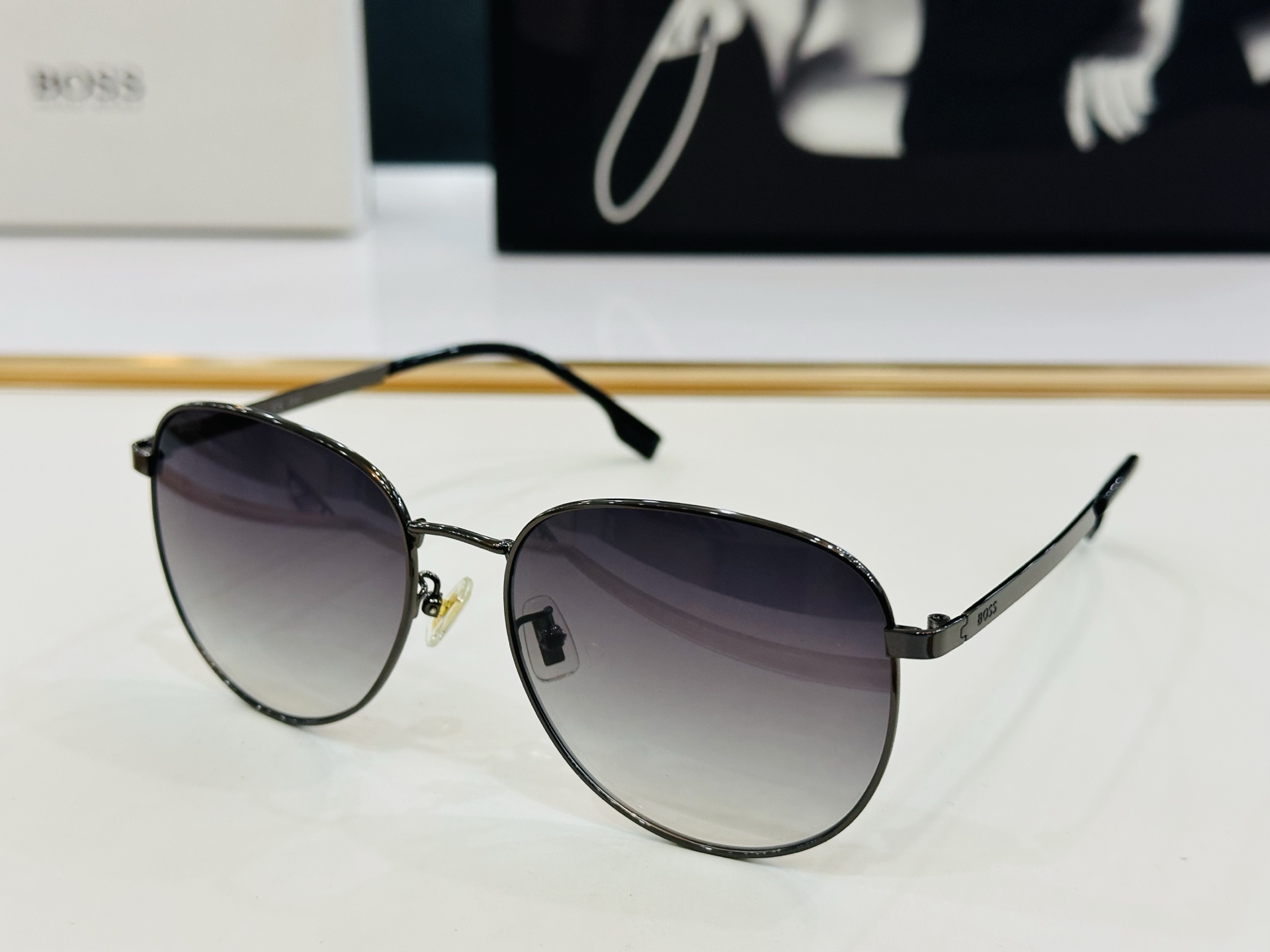 🆕 BOSS 1536/F Size：57口16-140 太阳眼镜 🕶🕶💋高品质 经典不过时框型 C品质