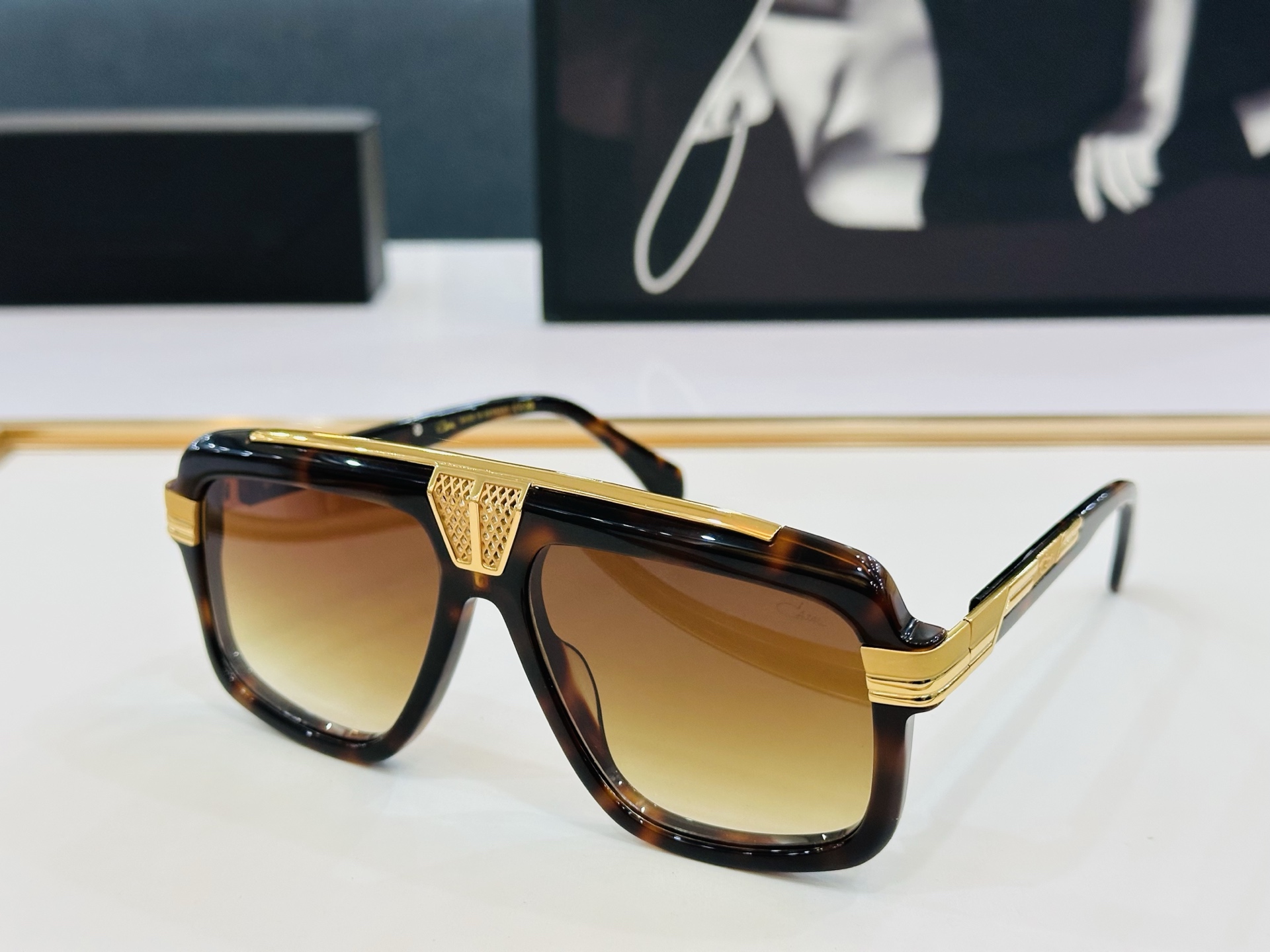 卡加尔 new CAZAL ModelMOD678  Size 59口16-145 曲线和直线大胆组合，
