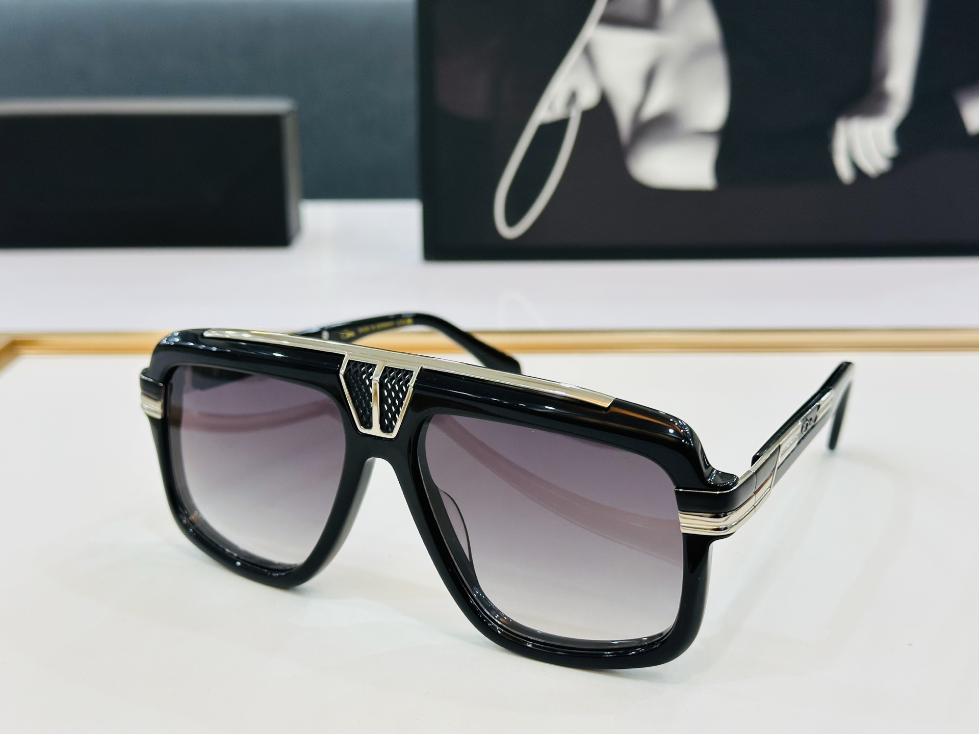卡加尔 new CAZAL ModelMOD678  Size 59口16-145 曲线和直线大胆组合，