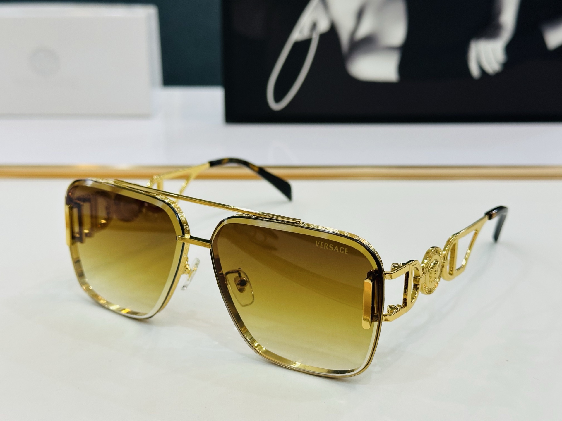 🎉🎉范思家 VERSACE✨MOD：VE4707 Size：62口12-145   ✨C有范 
