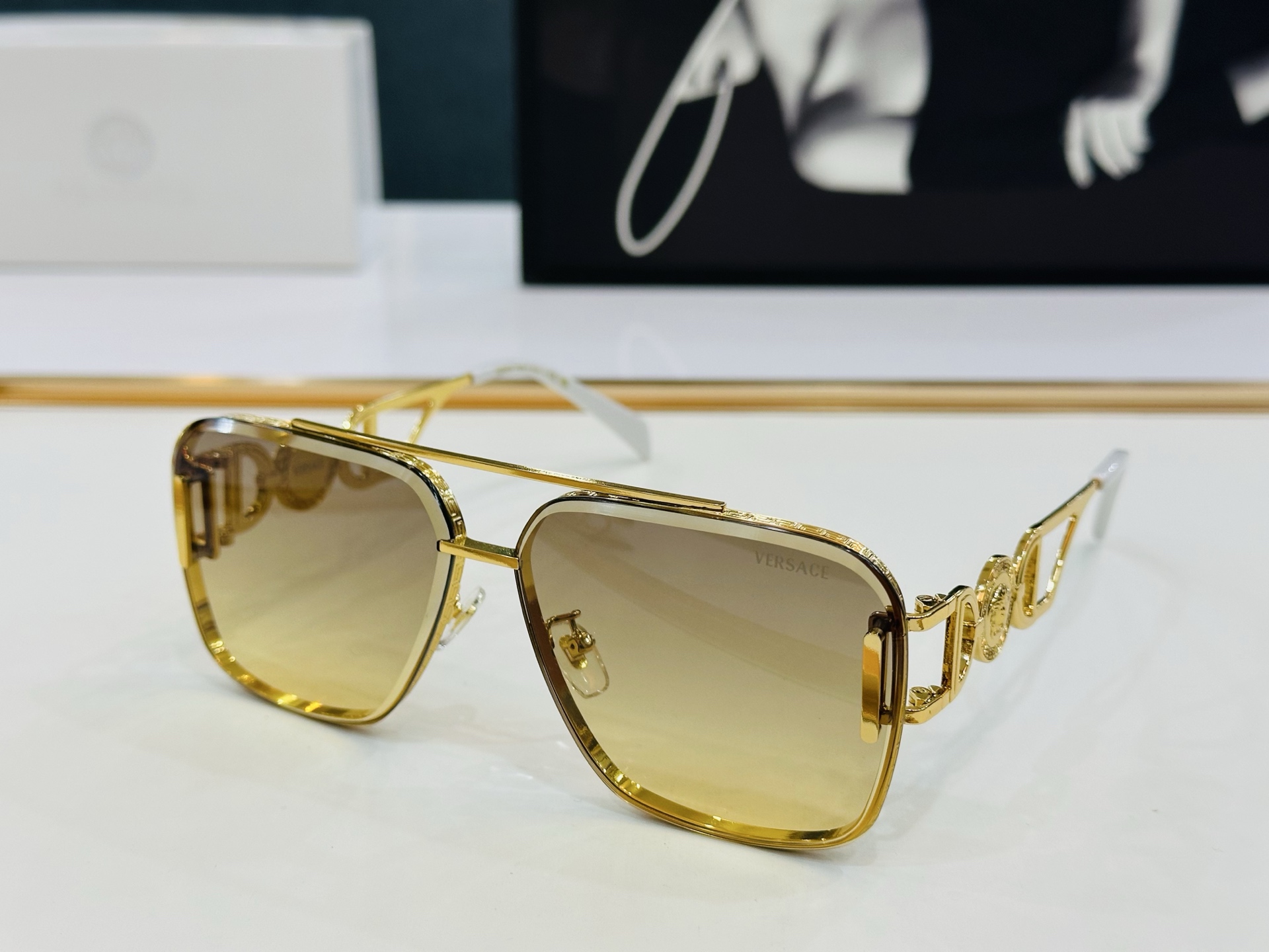 🎉🎉范思家 VERSACE✨MOD：VE4707 Size：62口12-145   ✨C有范 