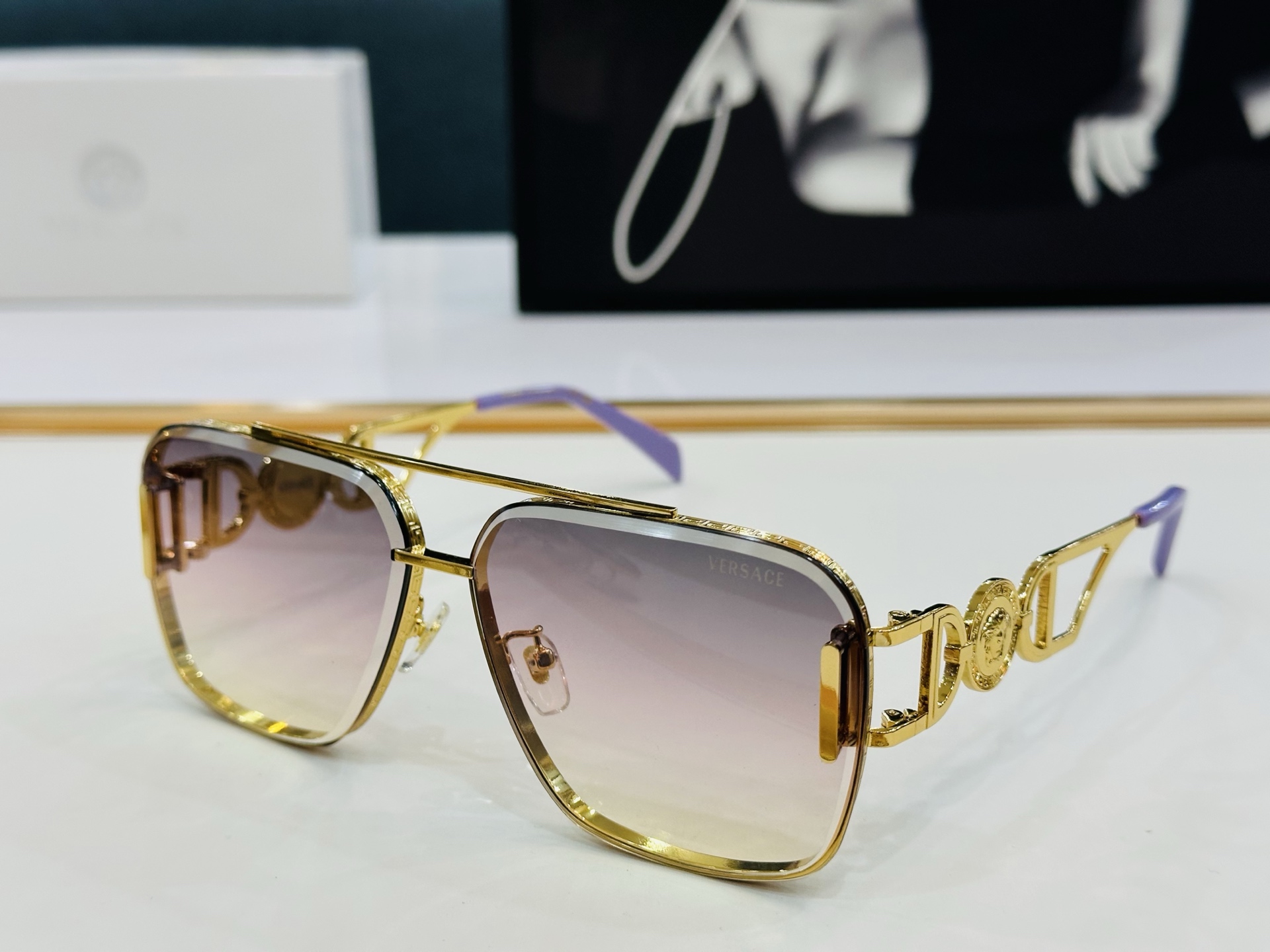 🎉🎉范思家 VERSACE✨MOD：VE4707 Size：62口12-145   ✨C有范 