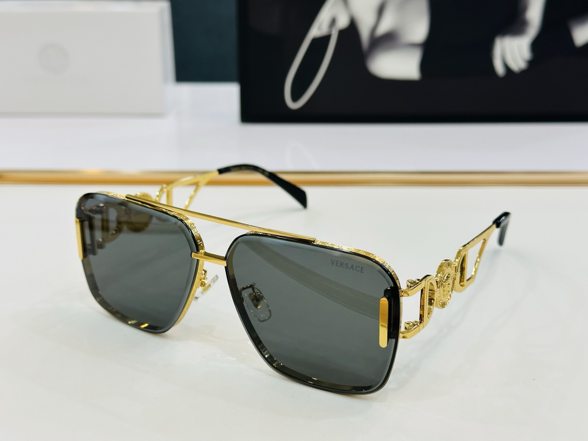 🎉🎉范思家 VERSACE✨MOD：VE4707 Size：62口12-145   ✨C有范 