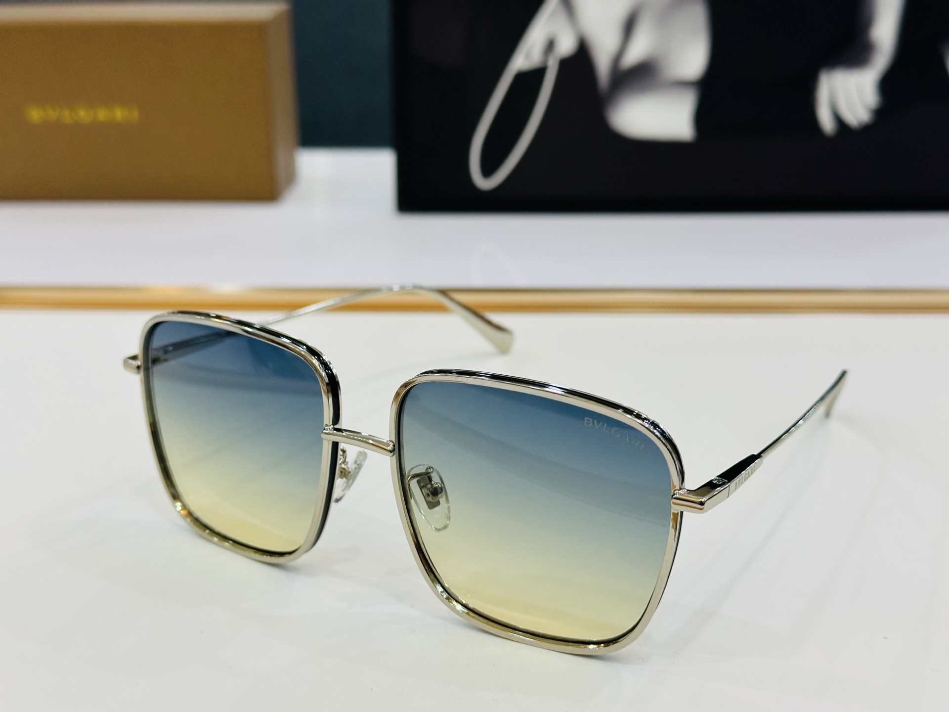 🆕款 官网同售 宝格家 BV40016U 👍 Size ：57口16-145 绝对要买😎品质非常完美 C