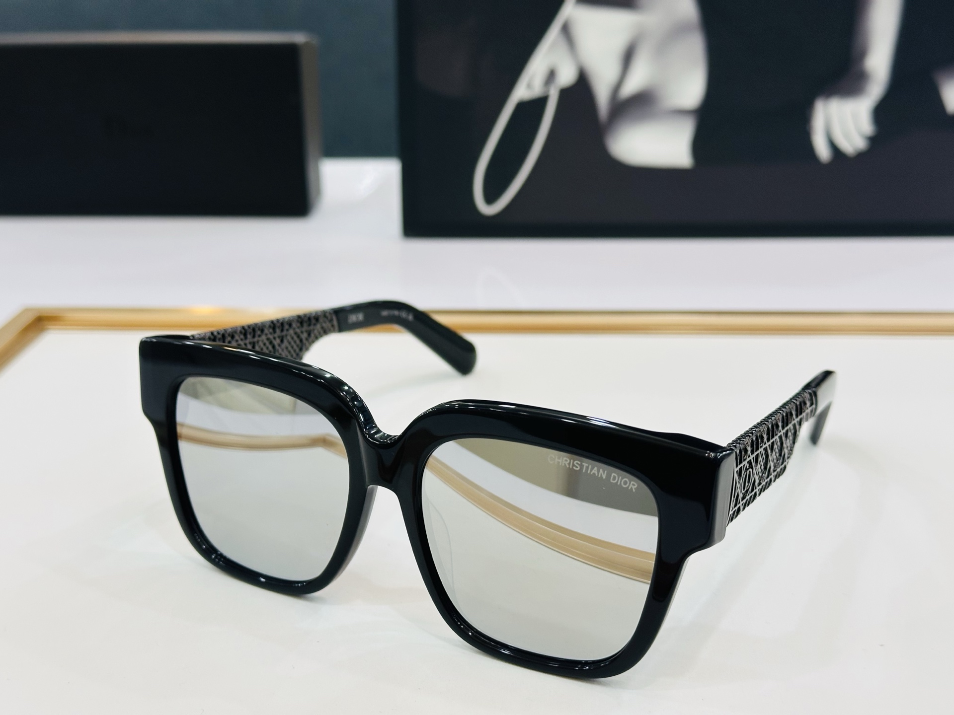 🔻🔻🔻DIO* CDICon S1F 迪家 Size：55口17-145 😎🔆🔥🔥搭配镜腿精致配饰 B官
