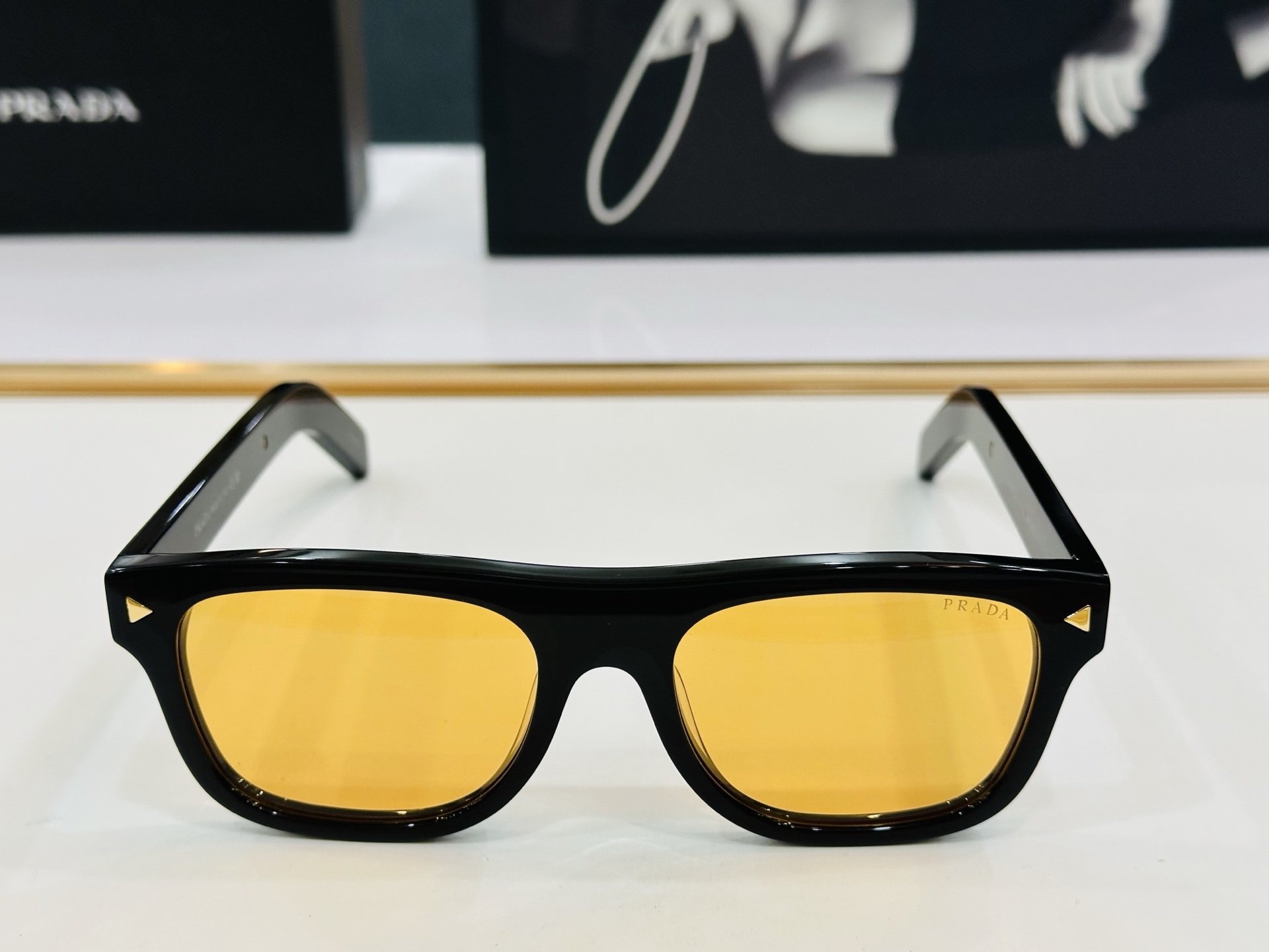 🔺PRAD*🔻普家 PRB12S Size：54口20-145     眼镜系列堪称精湛制作 彰显独特个