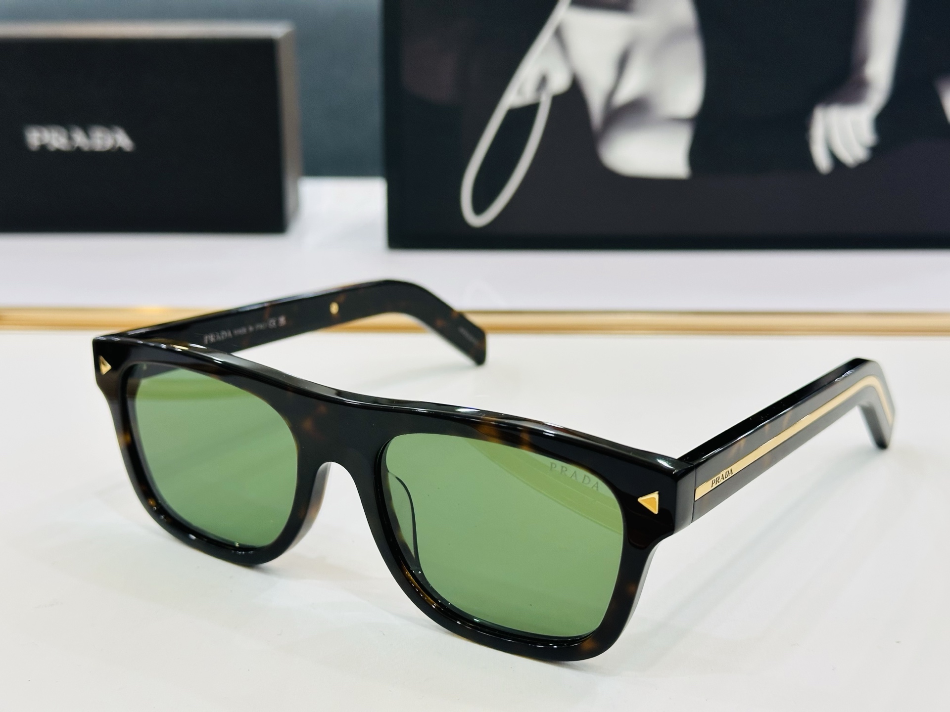 🔺PRAD*🔻普家 PRB12S Size：54口20-145     眼镜系列堪称精湛制作 彰显独特个