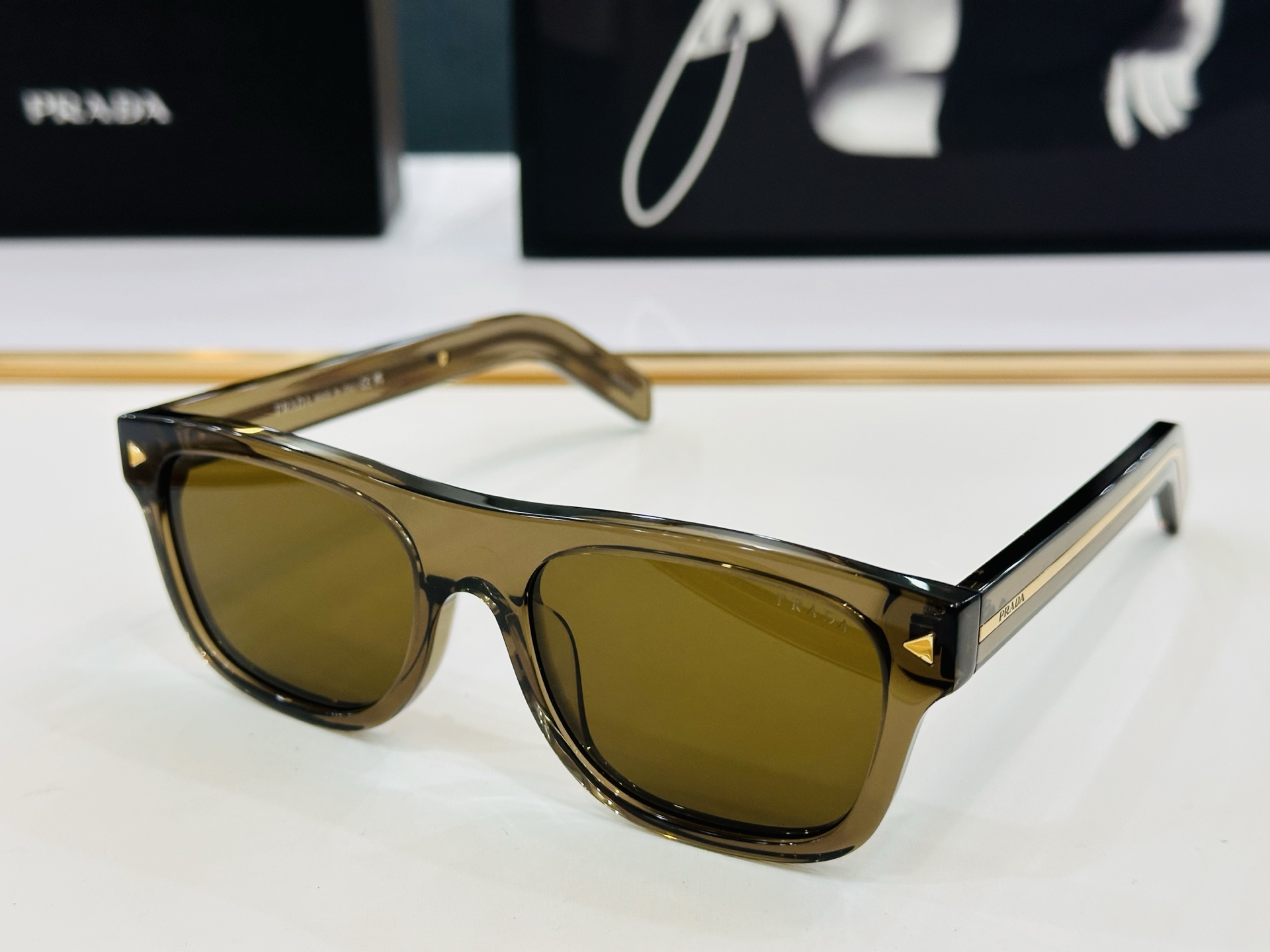 🔺PRAD*🔻普家 PRB12S Size：54口20-145     眼镜系列堪称精湛制作 彰显独特个
