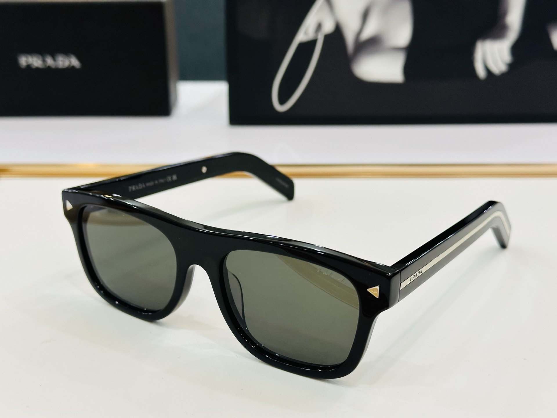 🔺PRAD*🔻普家 PRB12S Size：54口20-145     眼镜系列堪称精湛制作 彰显独特个