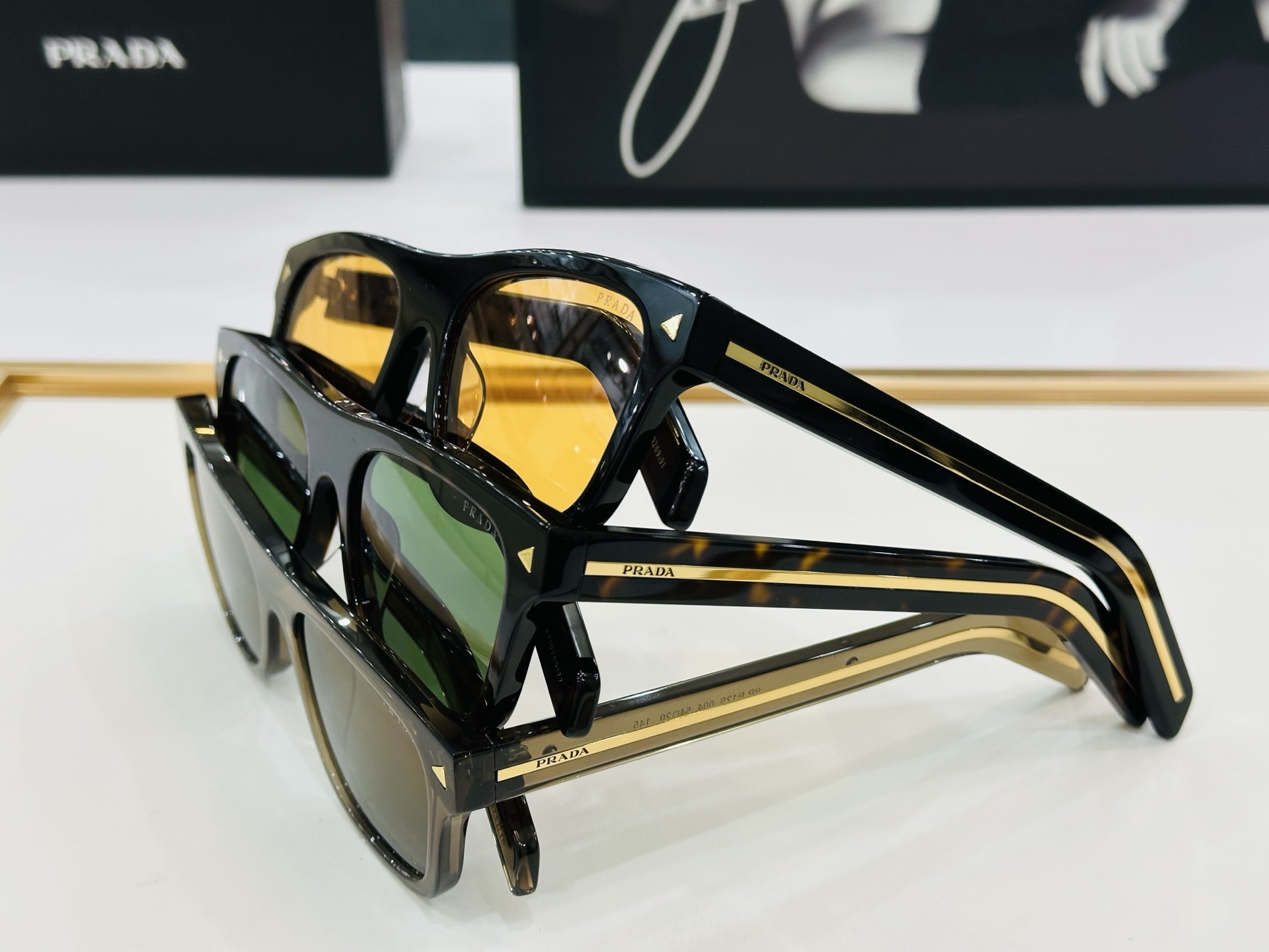 🔺PRAD*🔻普家 PRB12S Size：54口20-145     眼镜系列堪称精湛制作 彰显独特个