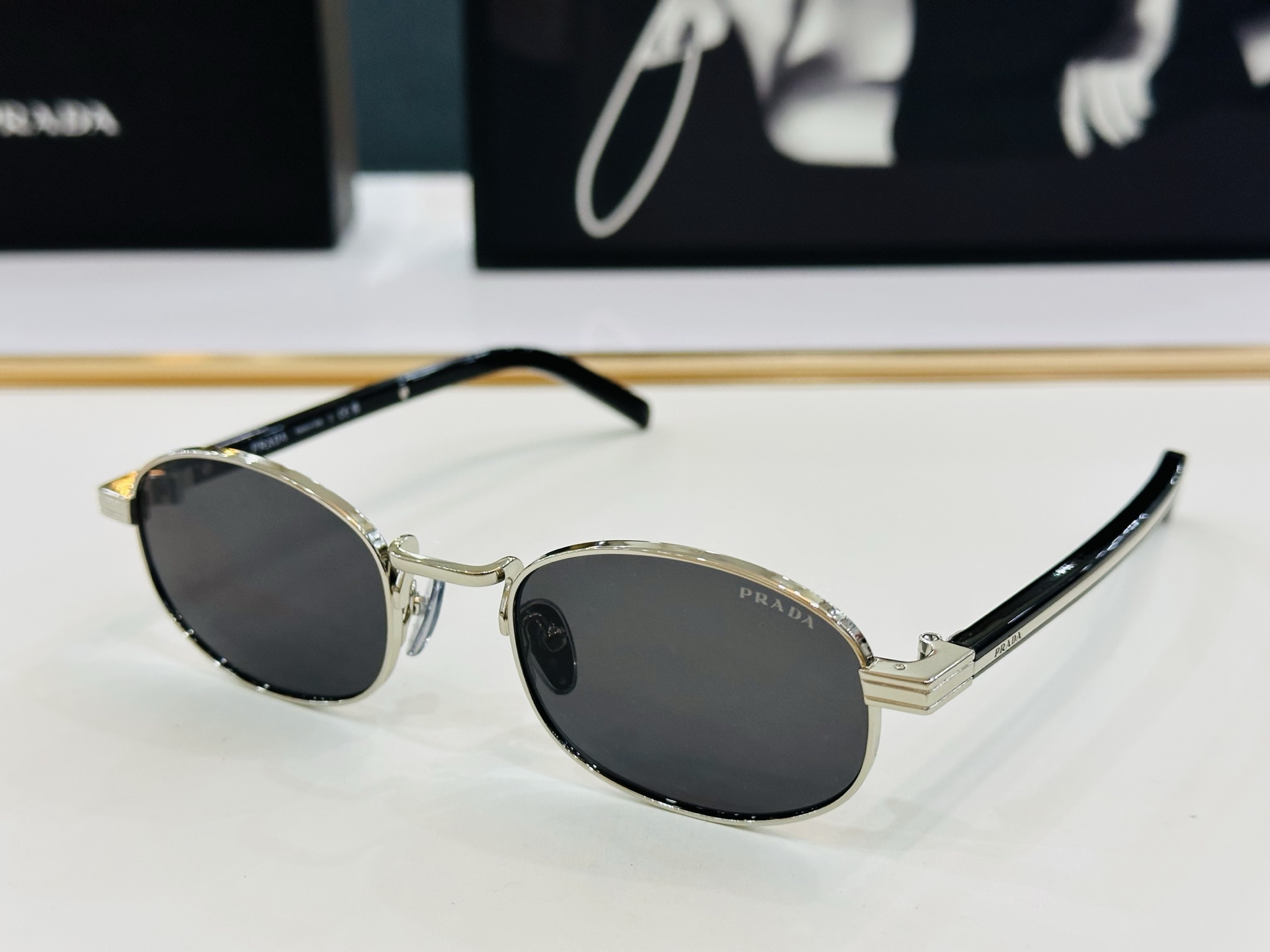 🔺PRAD*🔻普家 PRB53S Size：53口21-145     眼镜系列堪称精湛制作 彰显独特个