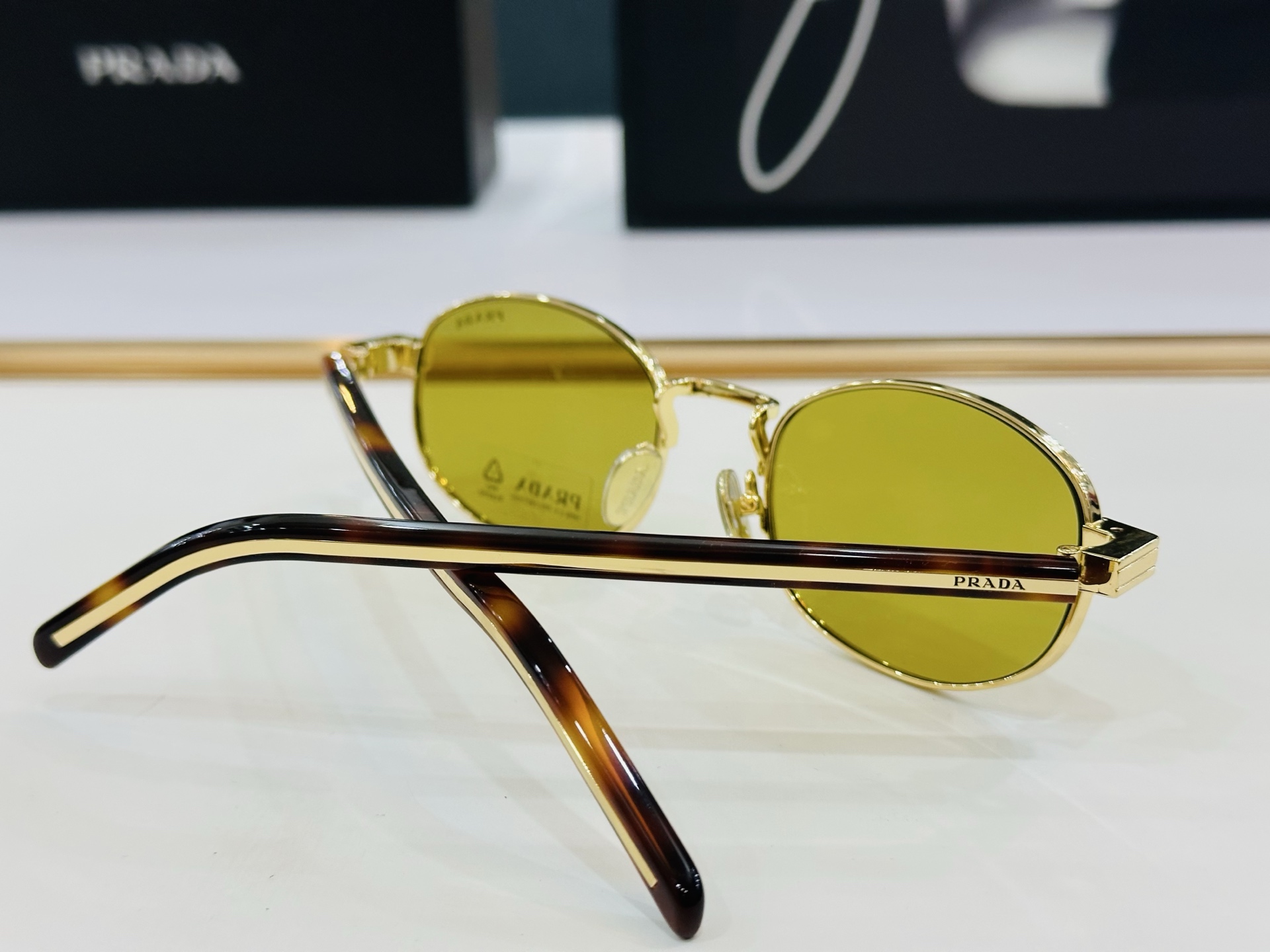 🔺PRAD*🔻普家 PRB53S Size：53口21-145     眼镜系列堪称精湛制作 彰显独特个