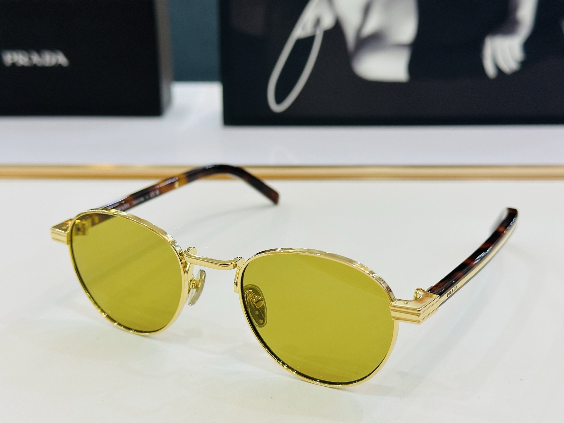 🔺PRAD*🔻普家 PRB52S Size：52口21-145     眼镜系列堪称精湛制作 彰显独特个