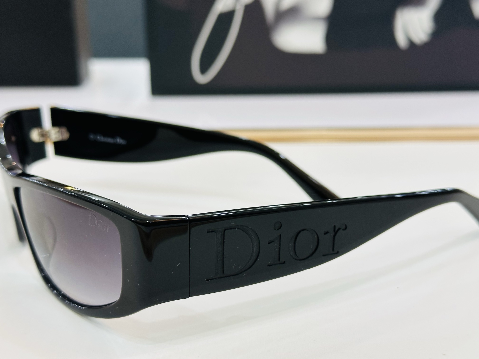🔻🔻🔻DIO* 迪家 E3R Size：62口13-120 春夏款墨镜 😎🔆🔥🔥搭配镜腿精致 F 官网款