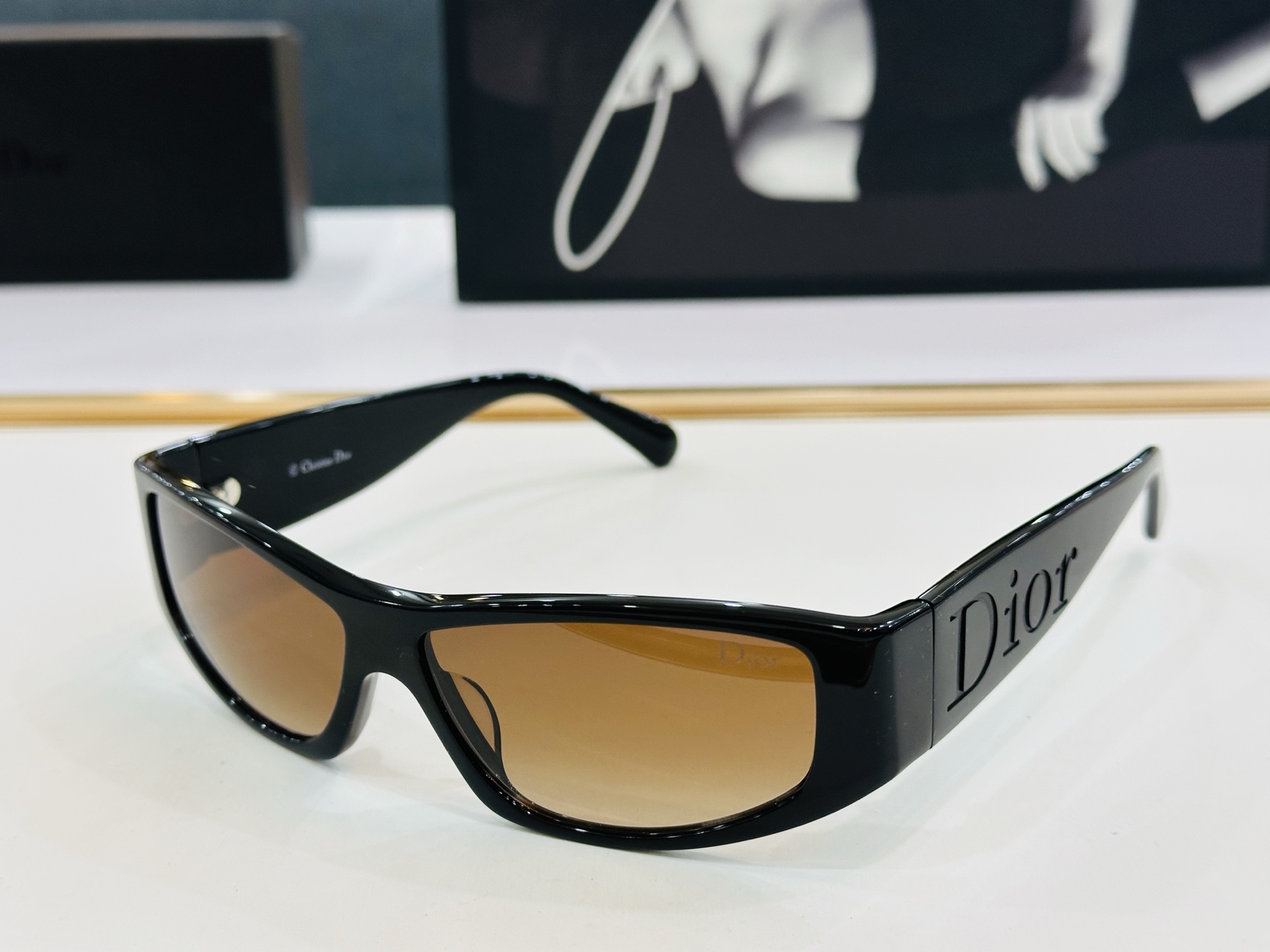 🔻🔻🔻DIO* 迪家 E3R Size：62口13-120 春夏款墨镜 😎🔆🔥🔥搭配镜腿精致 F 官网款