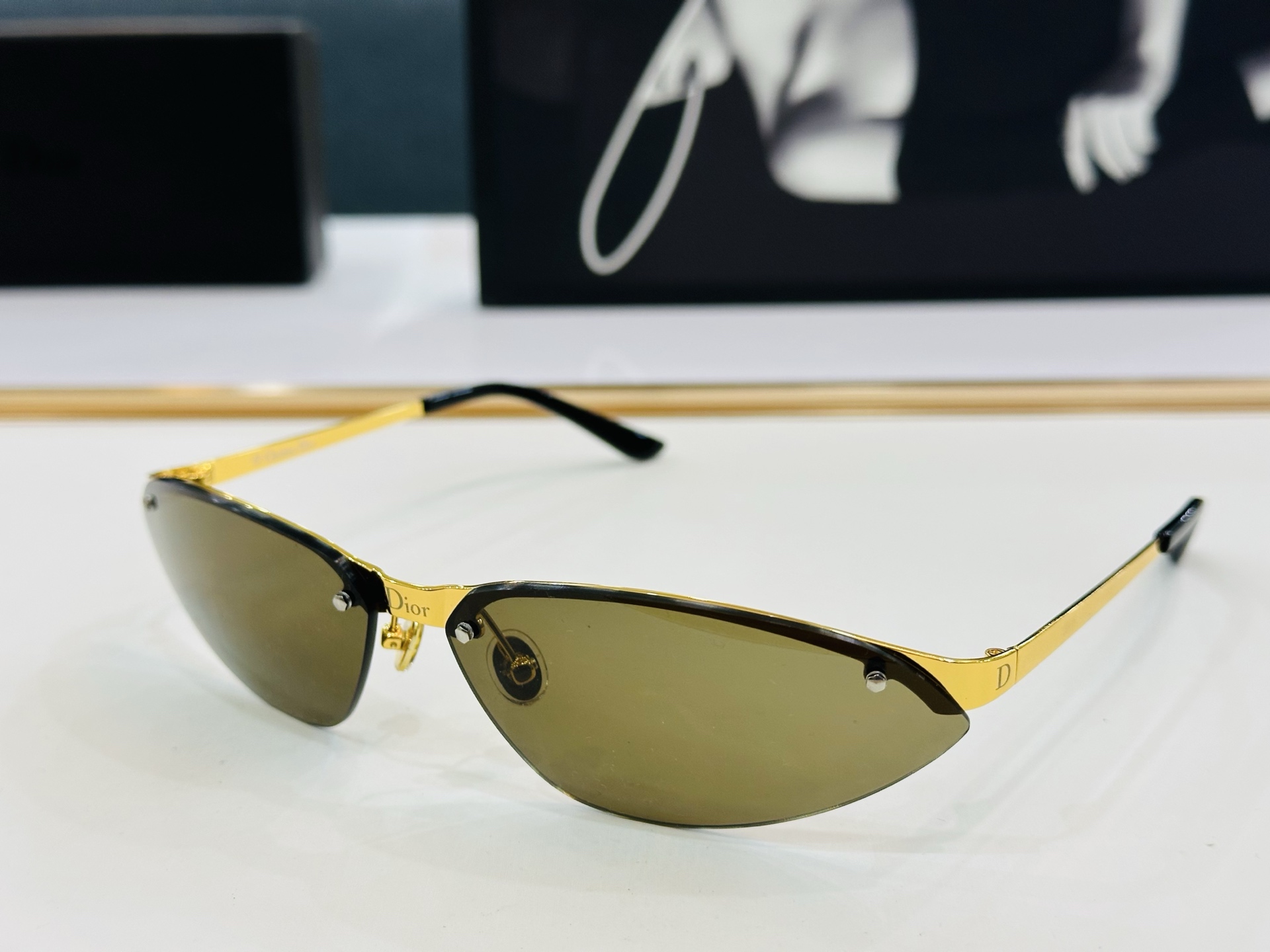 🔻🔻🔻DIO* 迪家 S69Y2 Size：78口11-105  春夏款墨镜 😎🔆🔥🔥搭配镜腿精致 F 