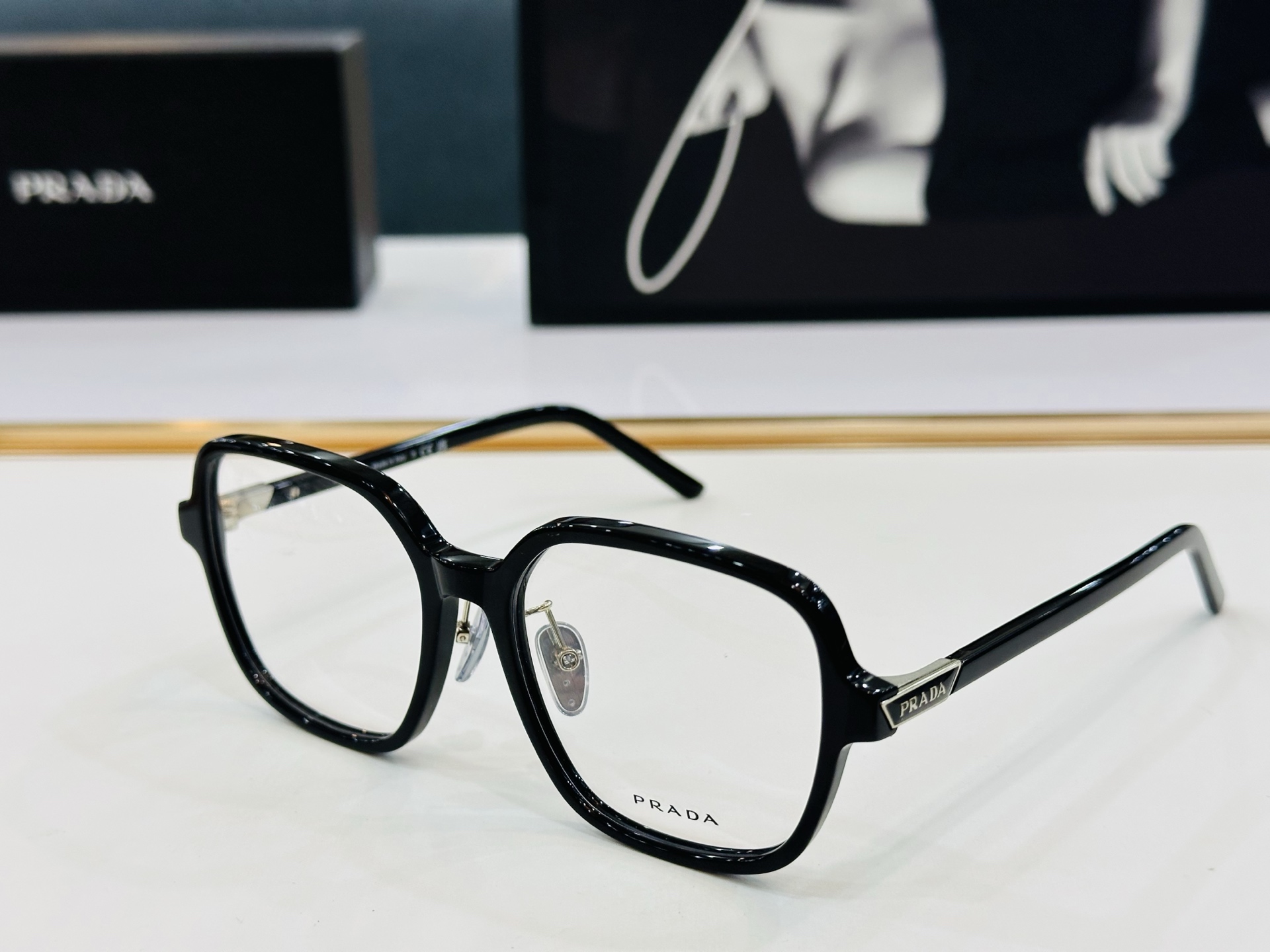 🔺PRAD*🔻普家 VPR13Z   Size：56口18-140 眼镜系列堪称精湛制作 彰显独特个性 