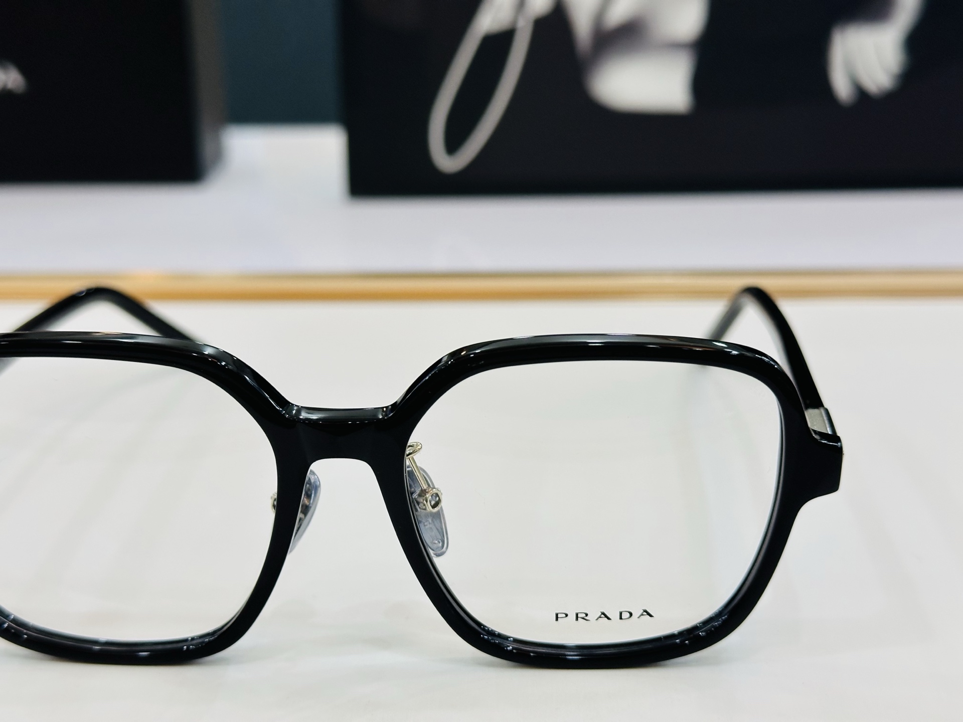 🔺PRAD*🔻普家 VPR13Z   Size：56口18-140 眼镜系列堪称精湛制作 彰显独特个性 