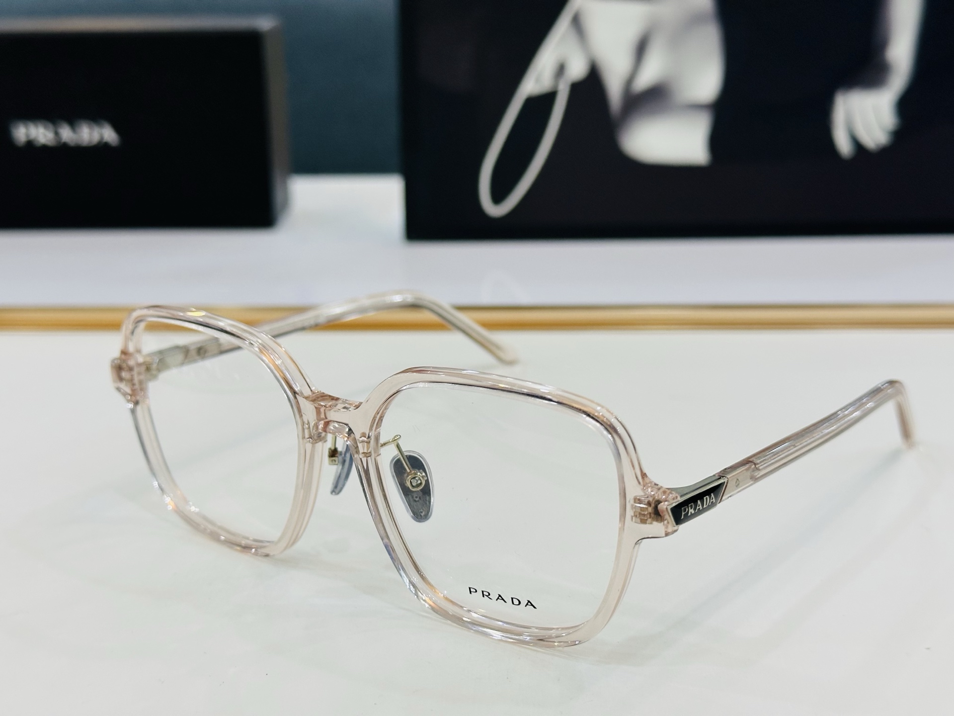 🔺PRAD*🔻普家 VPR13Z   Size：56口18-140 眼镜系列堪称精湛制作 彰显独特个性 