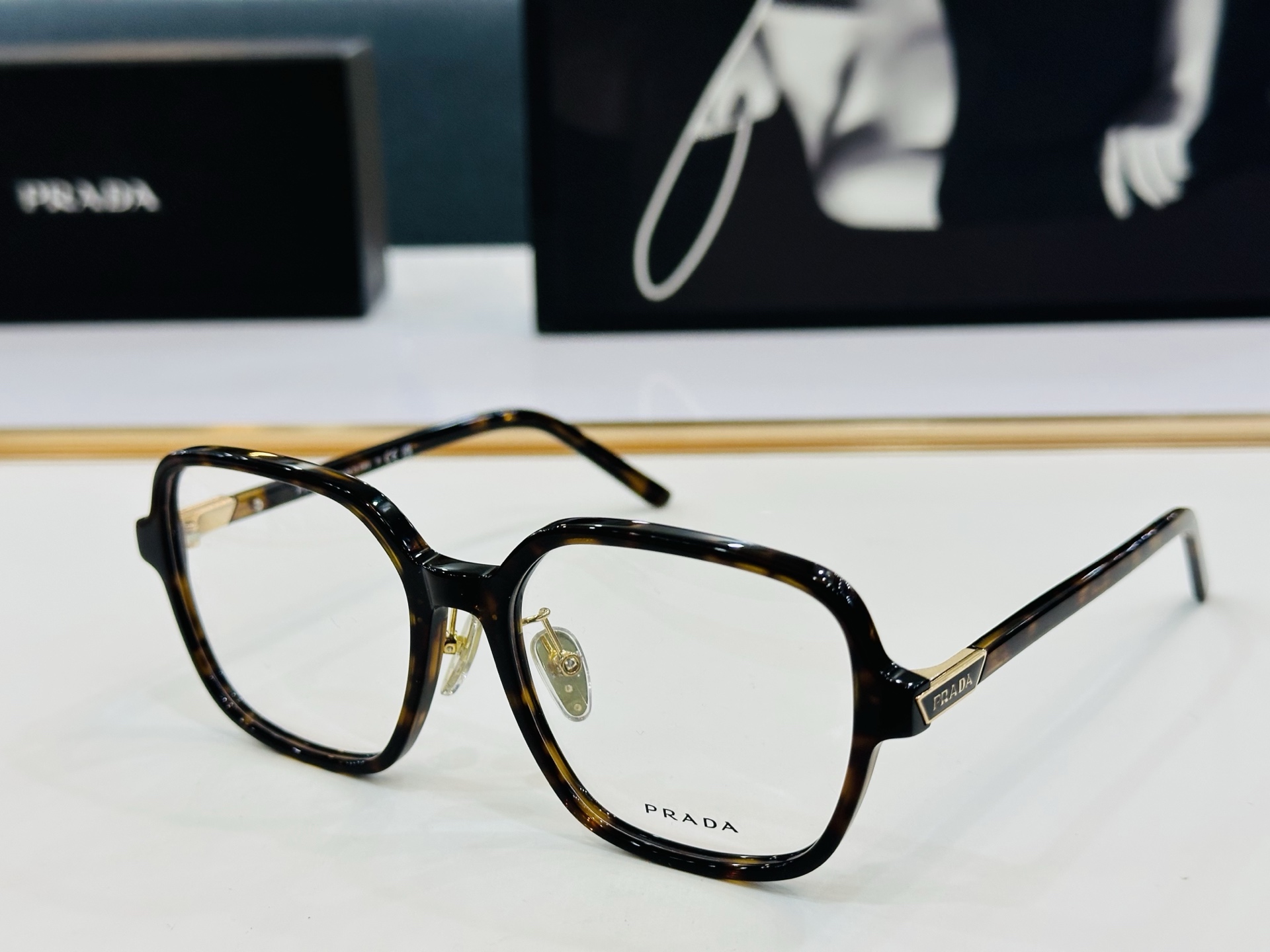 🔺PRAD*🔻普家 VPR13Z   Size：56口18-140 眼镜系列堪称精湛制作 彰显独特个性 