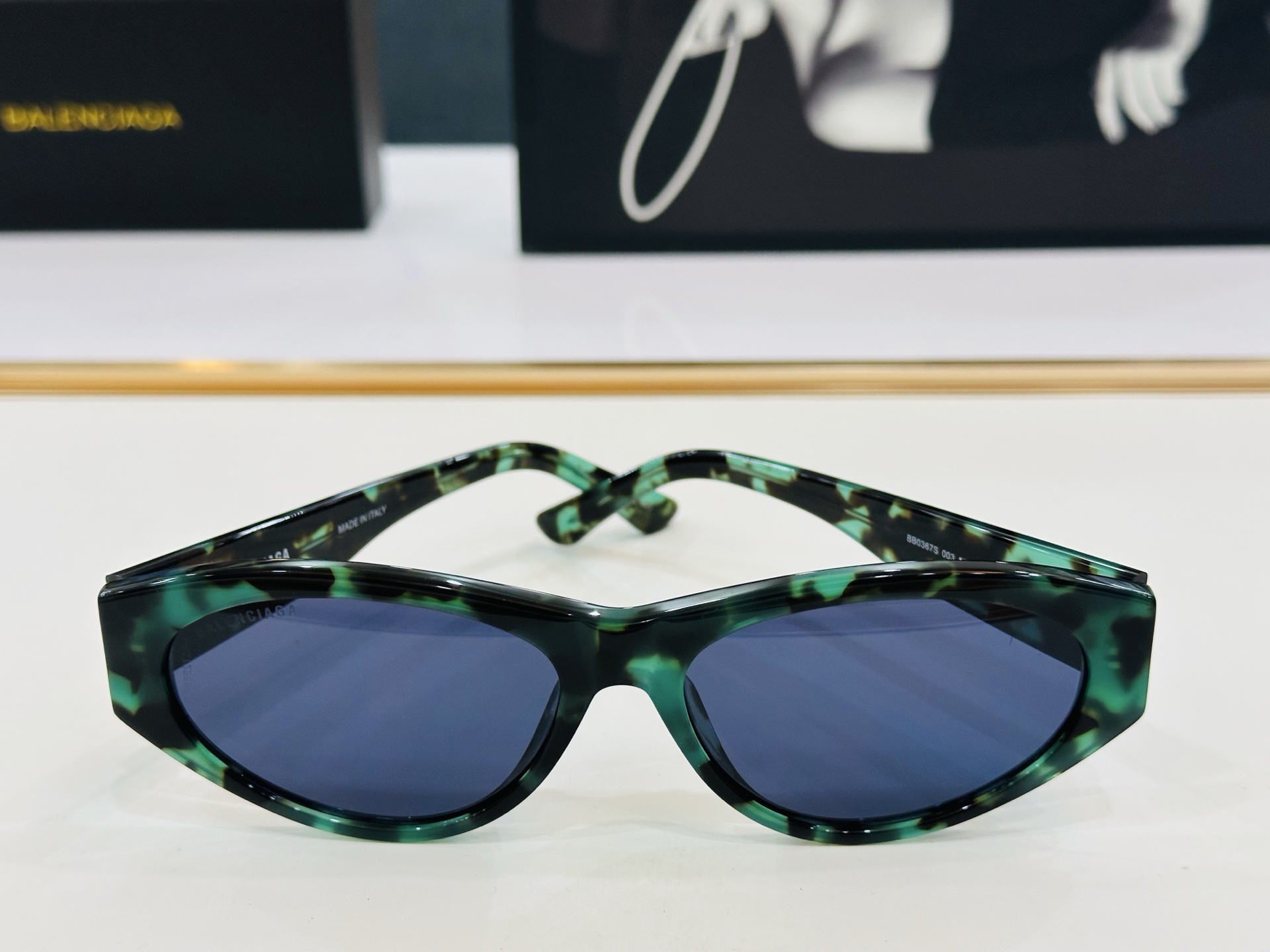 BALENCIAGA巴黎世家 BB0367S Size：60口17-145 超级百搭造型 B百搭时尚 品