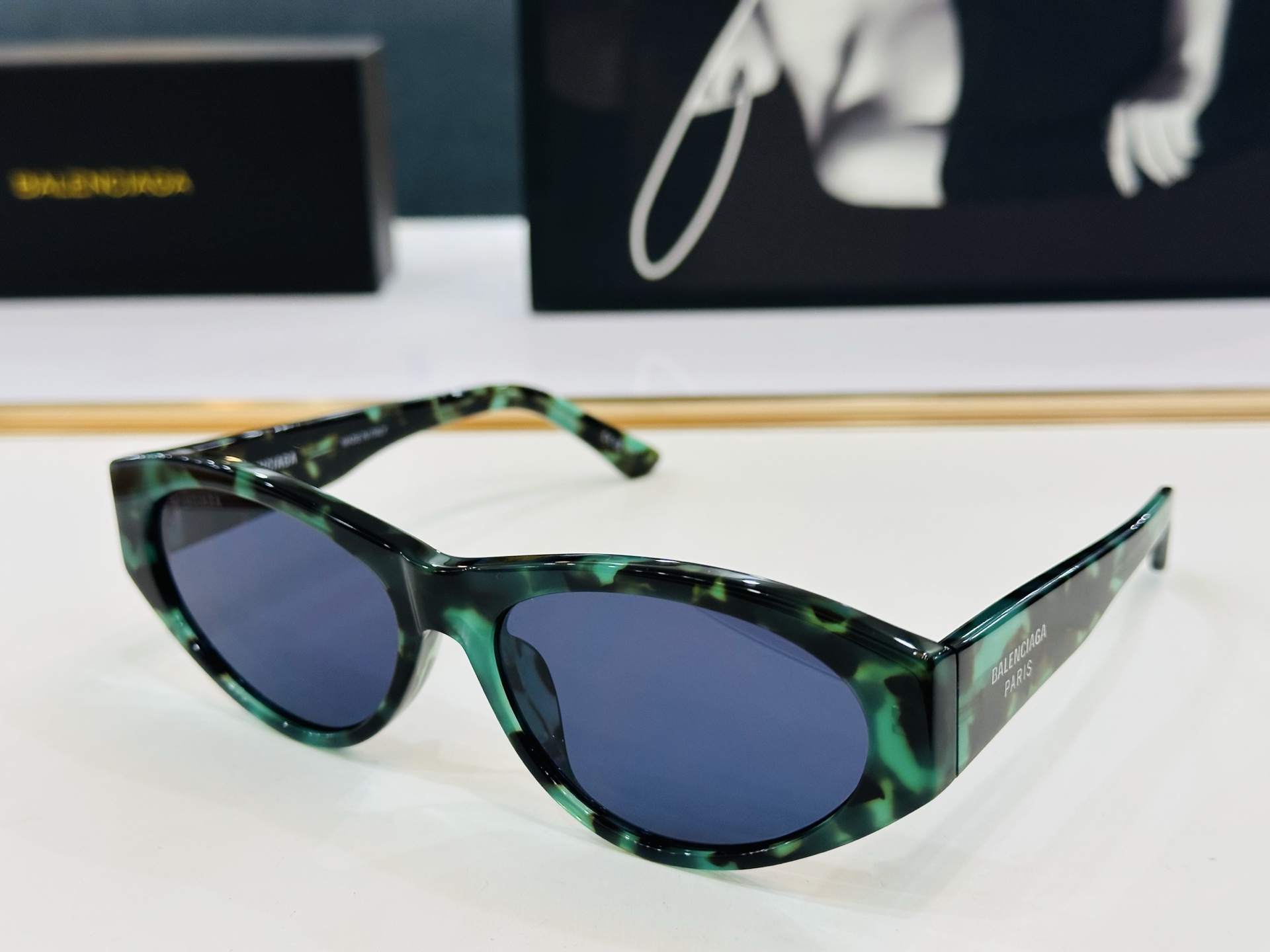 BALENCIAGA巴黎世家 BB0367S Size：60口17-145 超级百搭造型 B百搭时尚 品