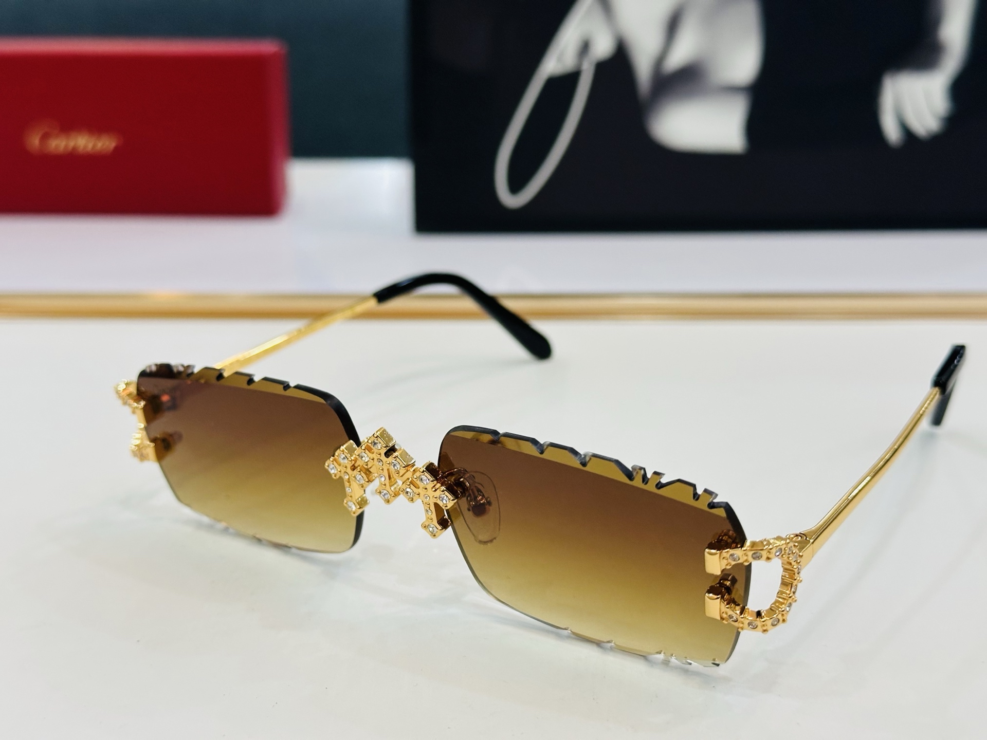 Cartie* 卡家 CT0678S 太阳镜 Size：57口17-142 工艺精湛气质十足！X男女同款