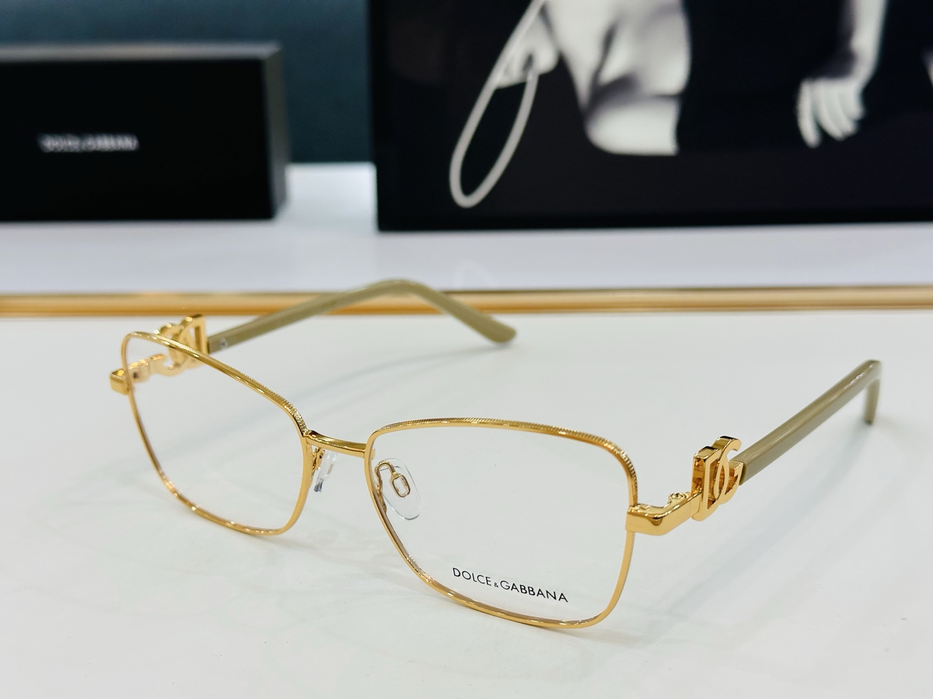 DOLCE&GABBANA* 杜家 DG1338 size：57口17-145  质量杠杠的 👍喜欢的快