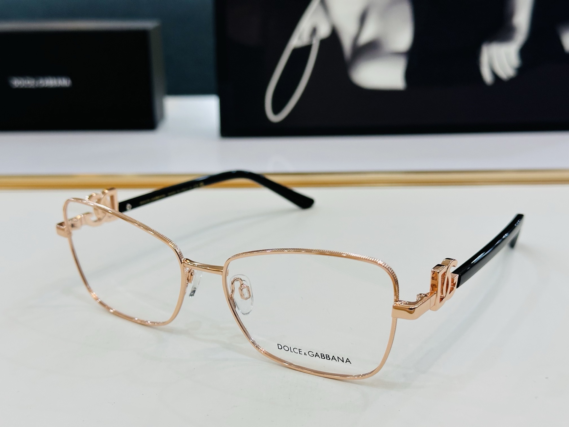 DOLCE&GABBANA* 杜家 DG1338 size：57口17-145  质量杠杠的 👍喜欢的快