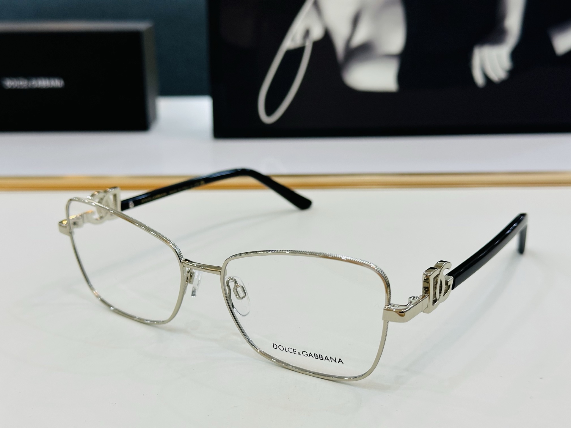 DOLCE&GABBANA* 杜家 DG1338 size：57口17-145  质量杠杠的 👍喜欢的快