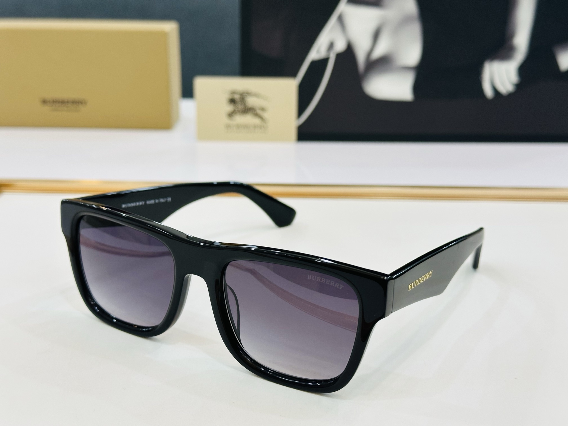 新款 BURBERR*🔻巴家 BE2411   百搭镜架Size：55口20-145 高品质 到货 🌲🌲