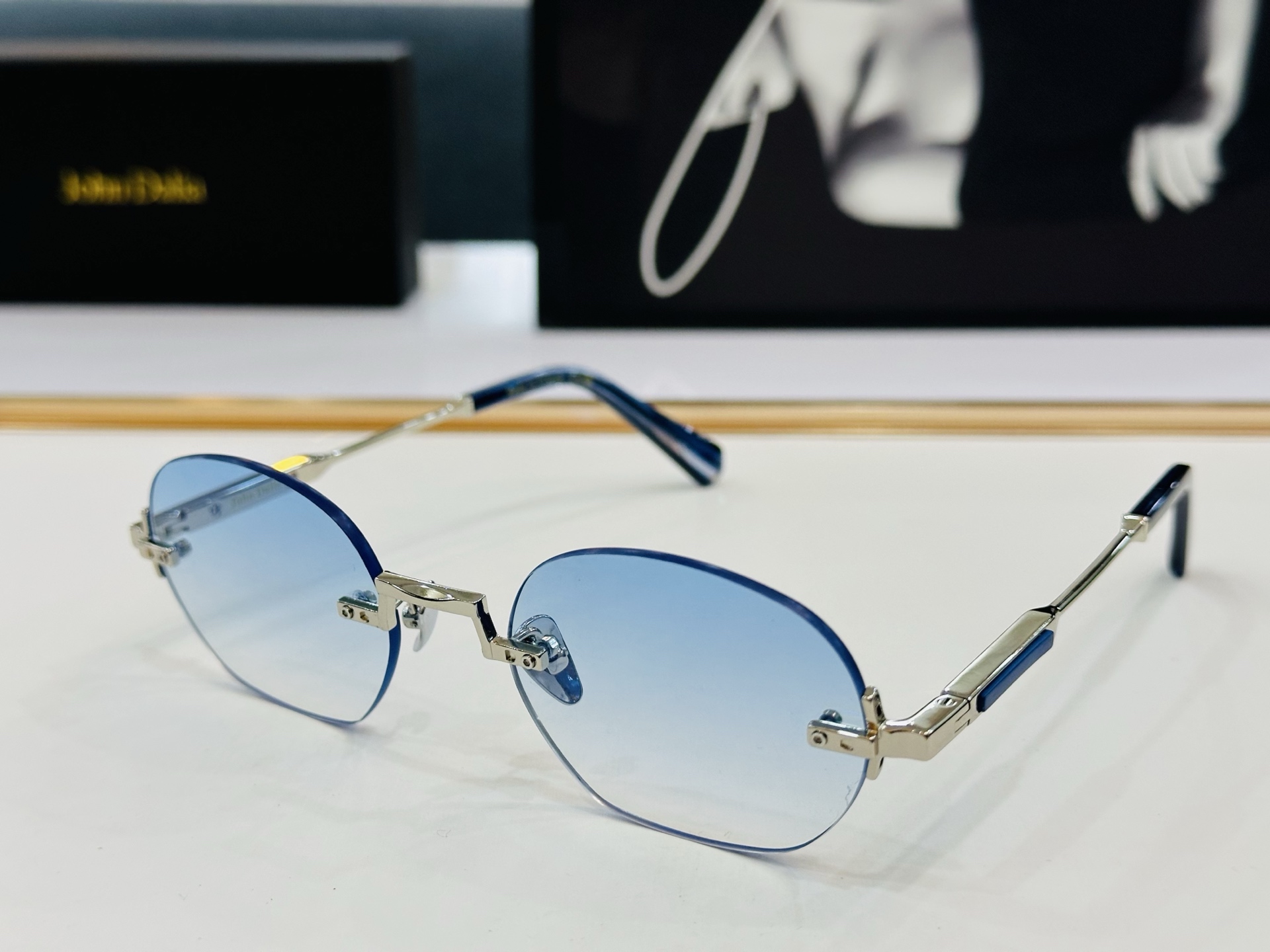 JACQUES MARIE C451 Size：53口20-145 日本手工眼镜 镜框採用上板材打造出 