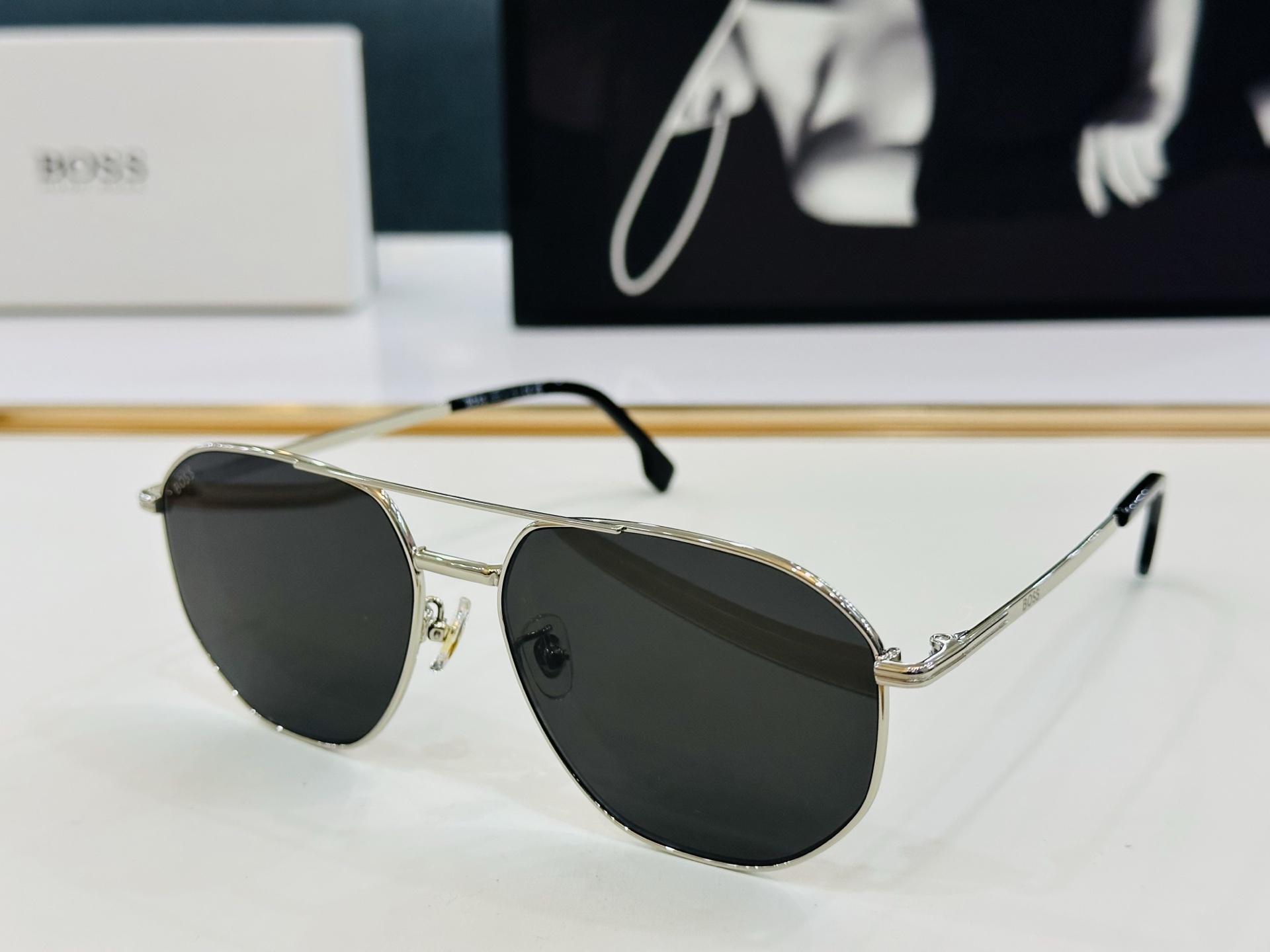 🆕 BOSS 1612/F Size：61口15-145 太阳眼镜 🕶🕶💋高品质 经典不过时框型 Z品质