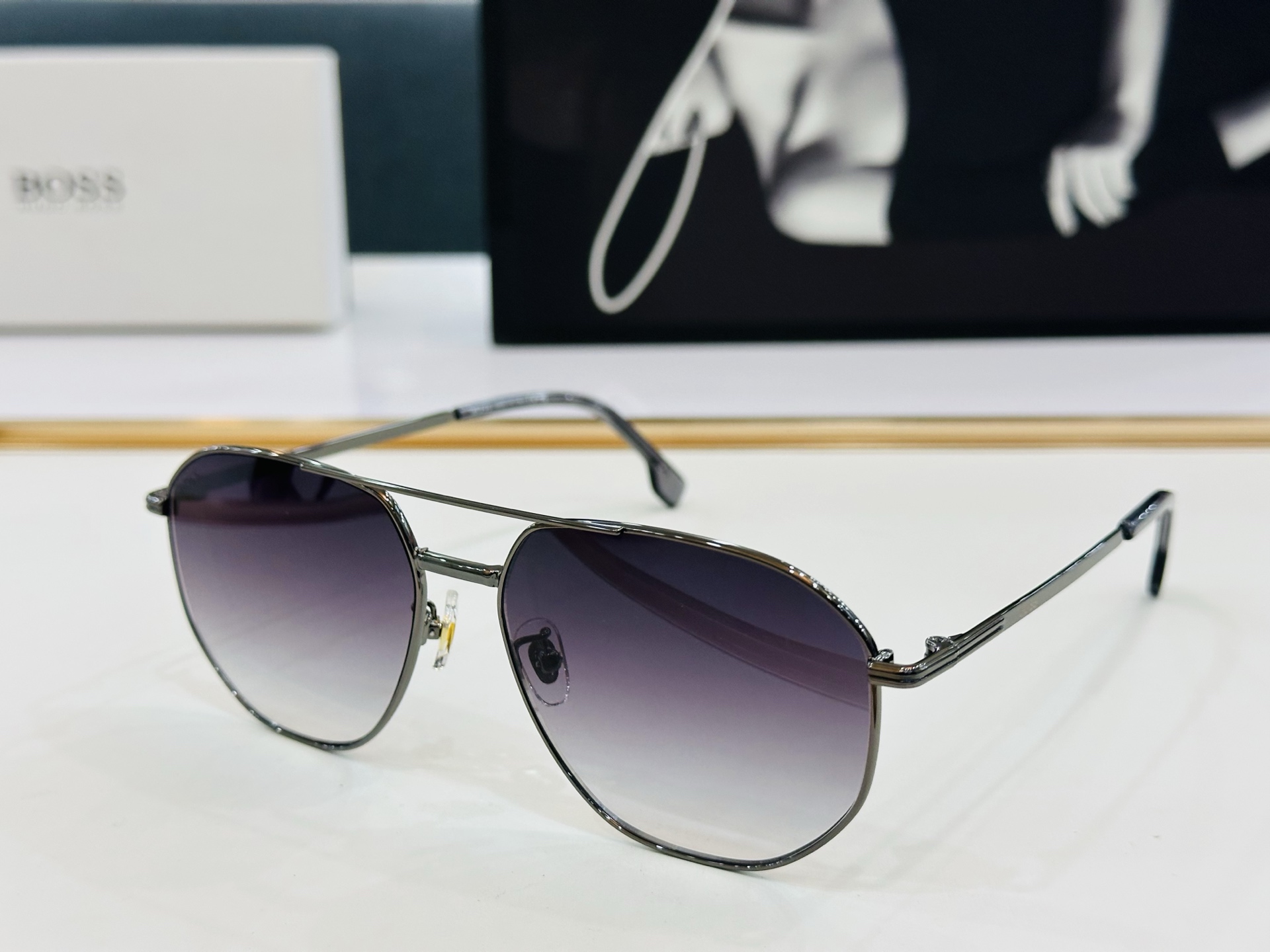 🆕 BOSS 1612/F Size：61口15-145 太阳眼镜 🕶🕶💋高品质 经典不过时框型 Z品质