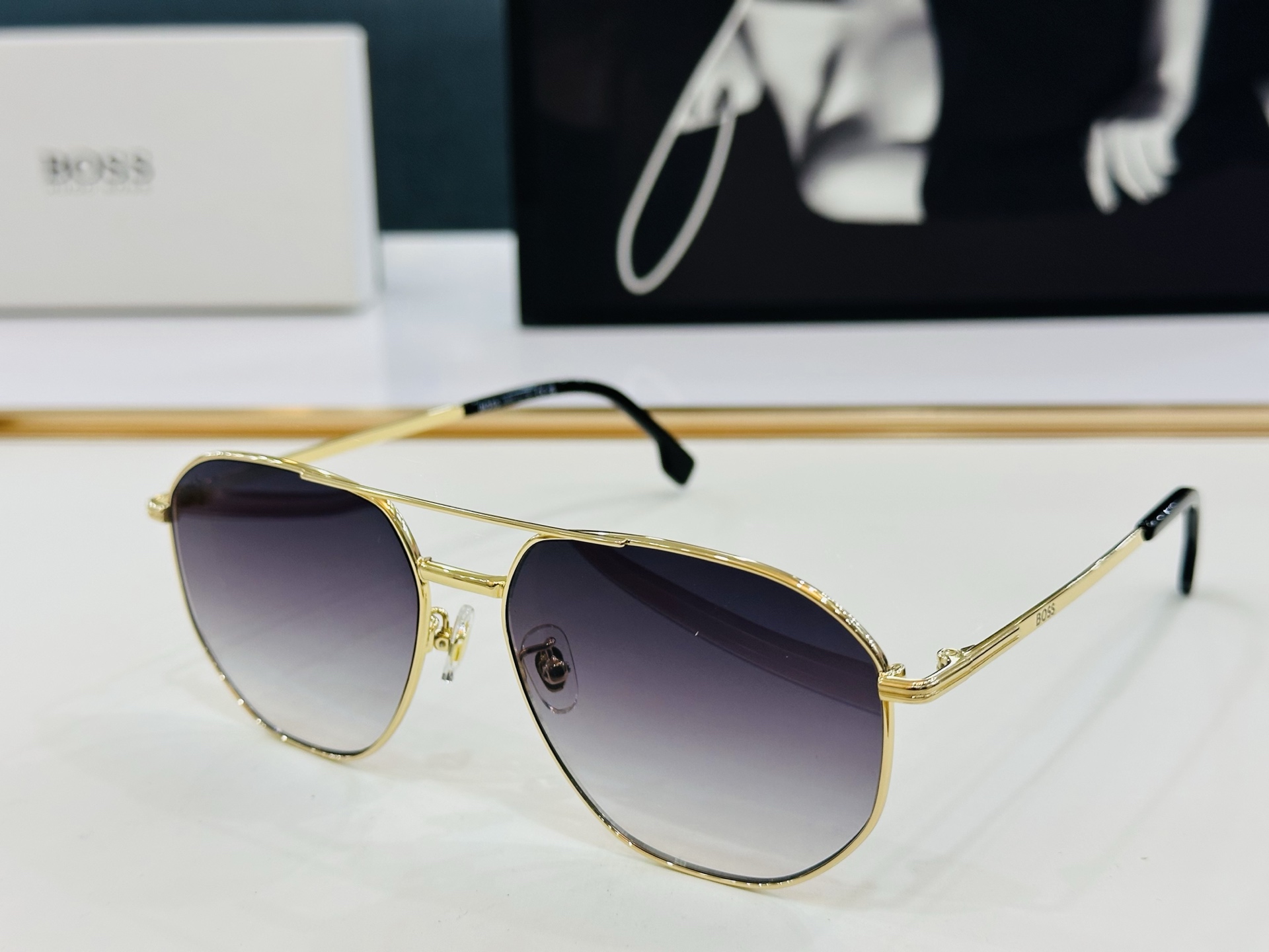 🆕 BOSS 1612/F Size：61口15-145 太阳眼镜 🕶🕶💋高品质 经典不过时框型 Z品质