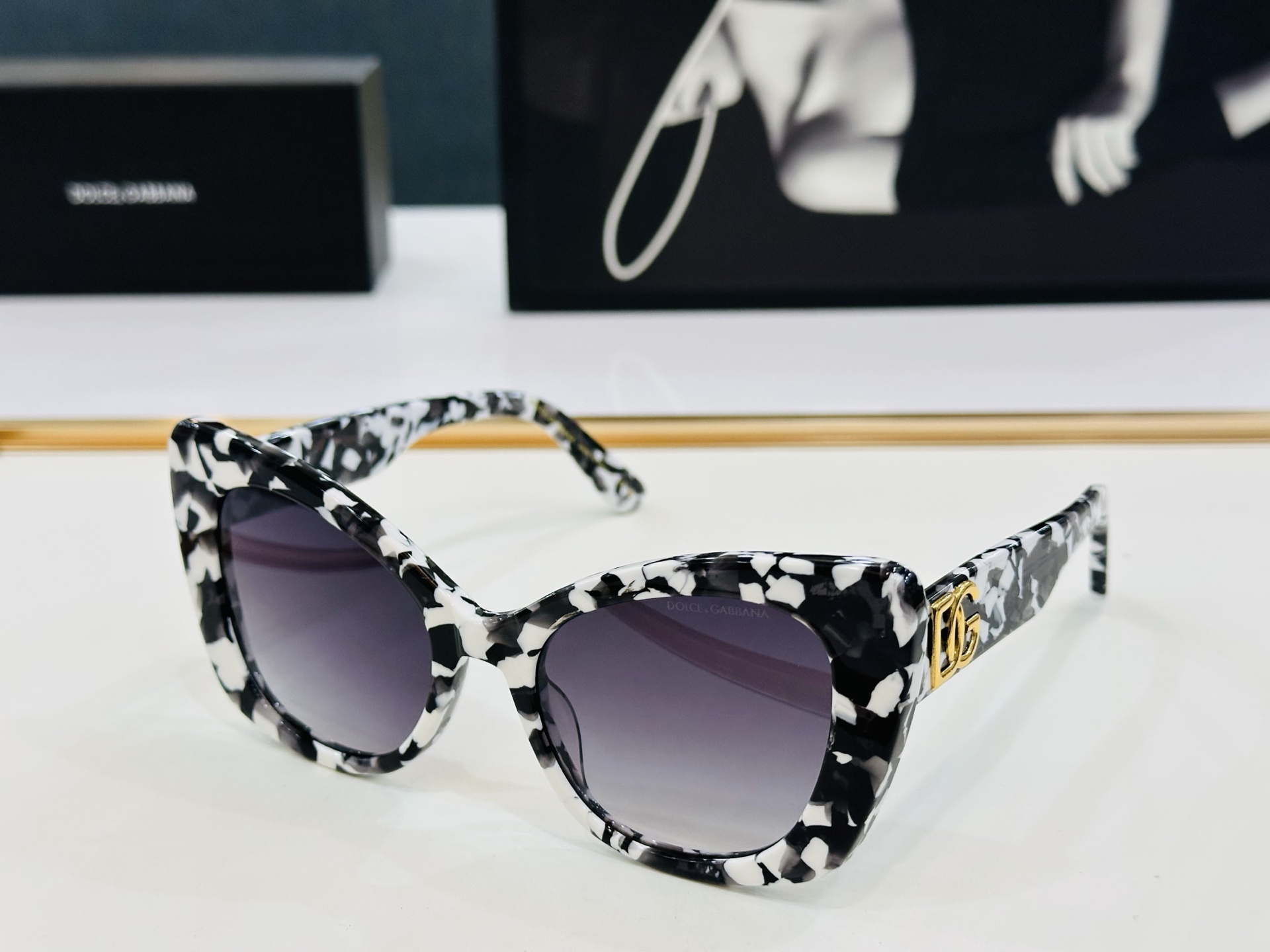 🆕 官网款 🔺DOLCE&GABBAN*🔻DG4405  Size：53口20-140 新颖独特🔝🔝b美