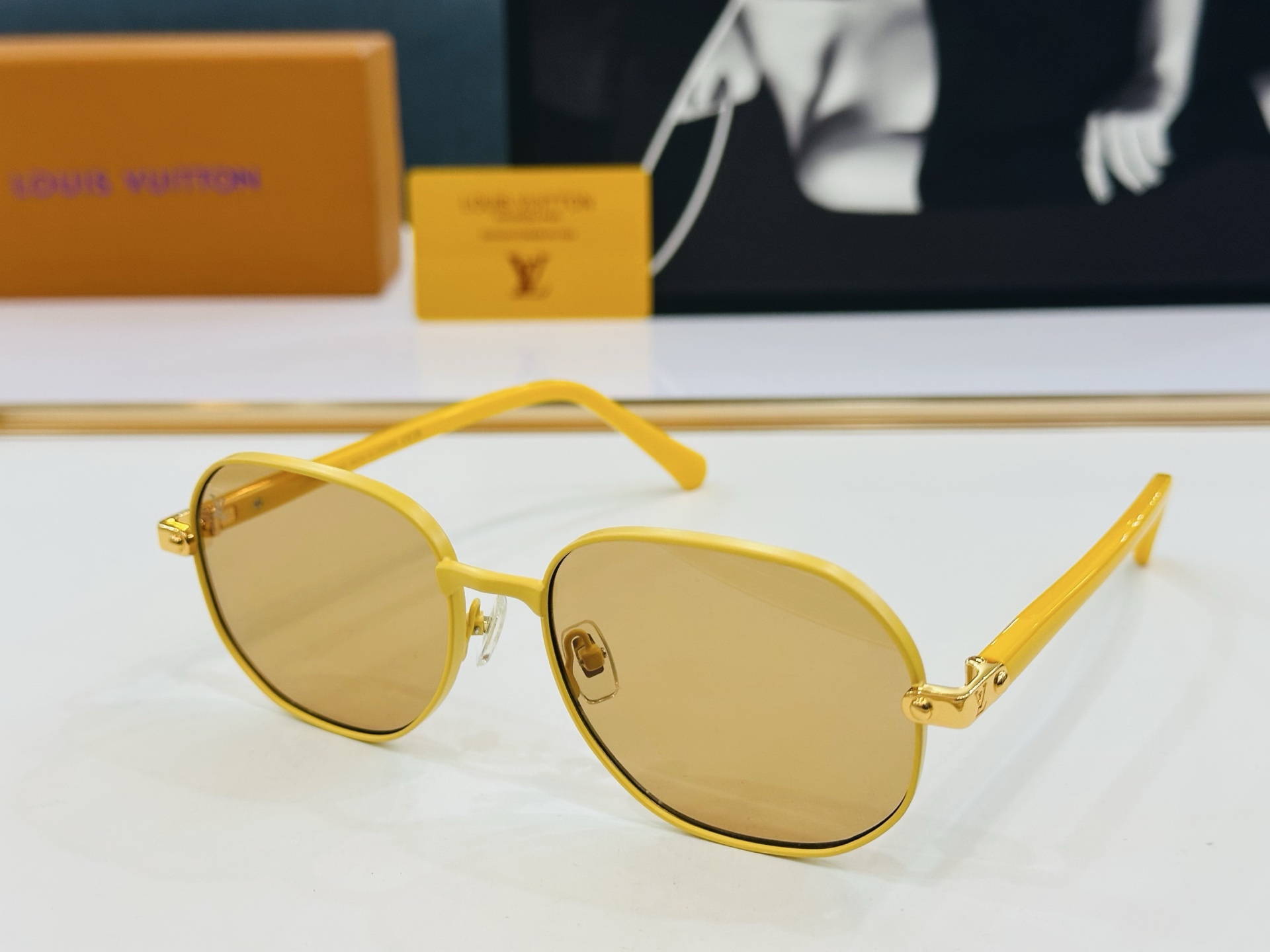 路易家 🎩Z2046U Size：57口17-145 充满活力的 展现独特个性🌟展现大气的你 b高品质 