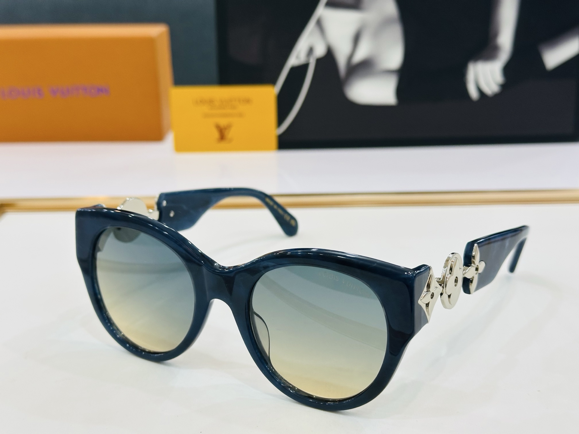 路易家 🎩Z2249W Size：55口21-135   充满活力的 展现独特个性🌟展现大气的你 b高品