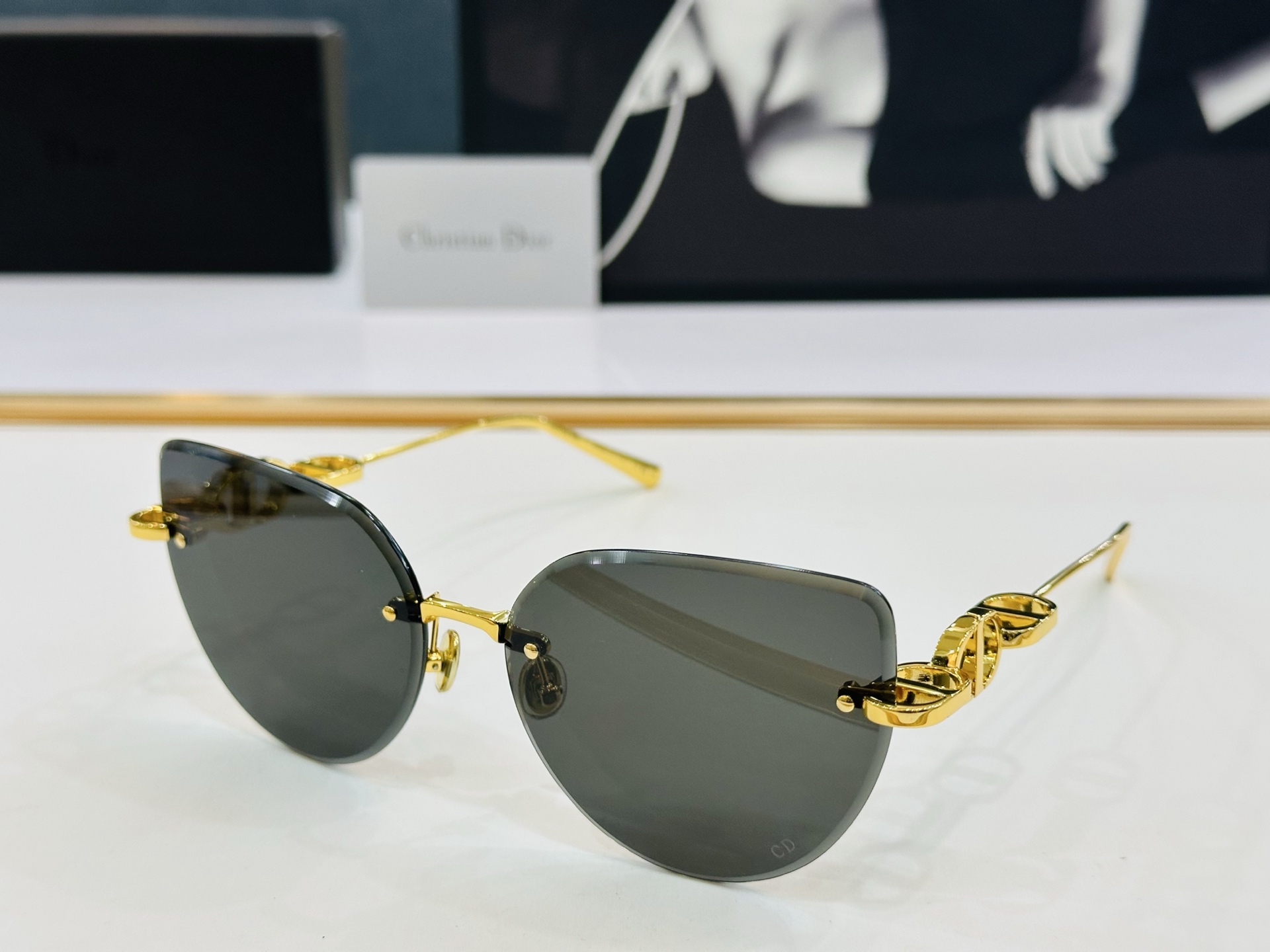 🔻🔻🔻DIO* DSGTA48UCR 迪家 Size：61口17-130 😎🔆🔥🔥搭配镜腿精致配饰 b官