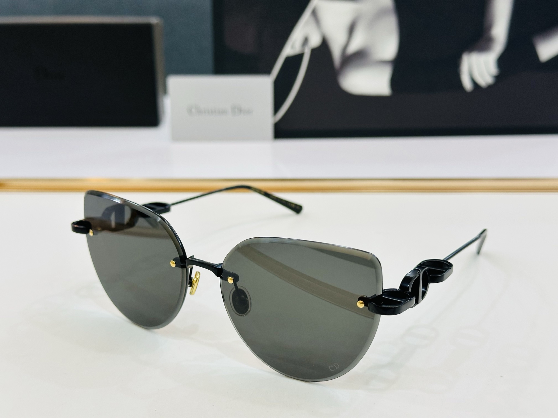 🔻🔻🔻DIO* DSGTA48UCR 迪家 Size：61口17-130 😎🔆🔥🔥搭配镜腿精致配饰 b官