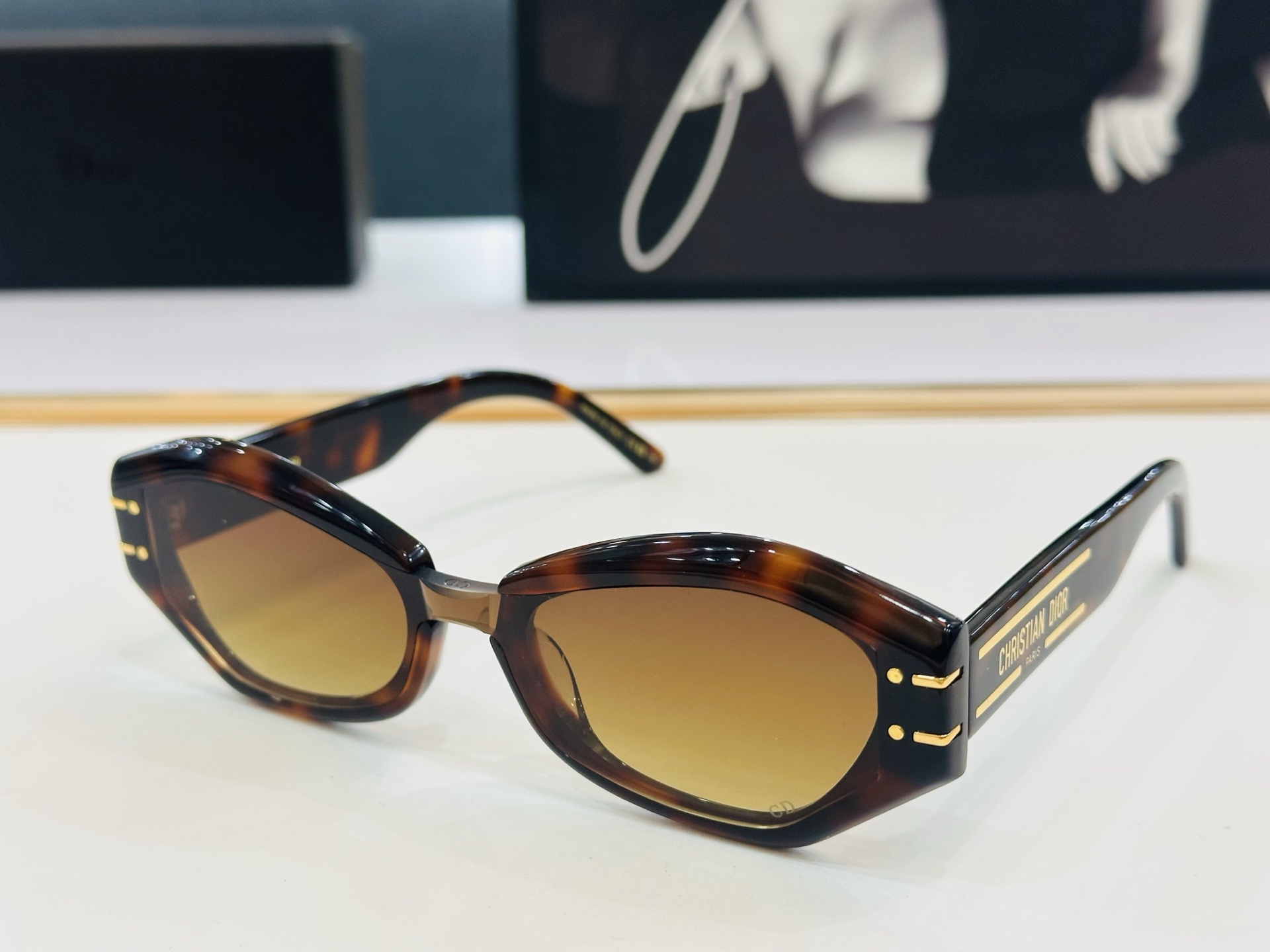 🔻🔻🔻DIO* DSGTA30UCR 迪家 Size：53口21-145春夏款墨镜 😎🔆🔥🔥搭配镜腿精致
