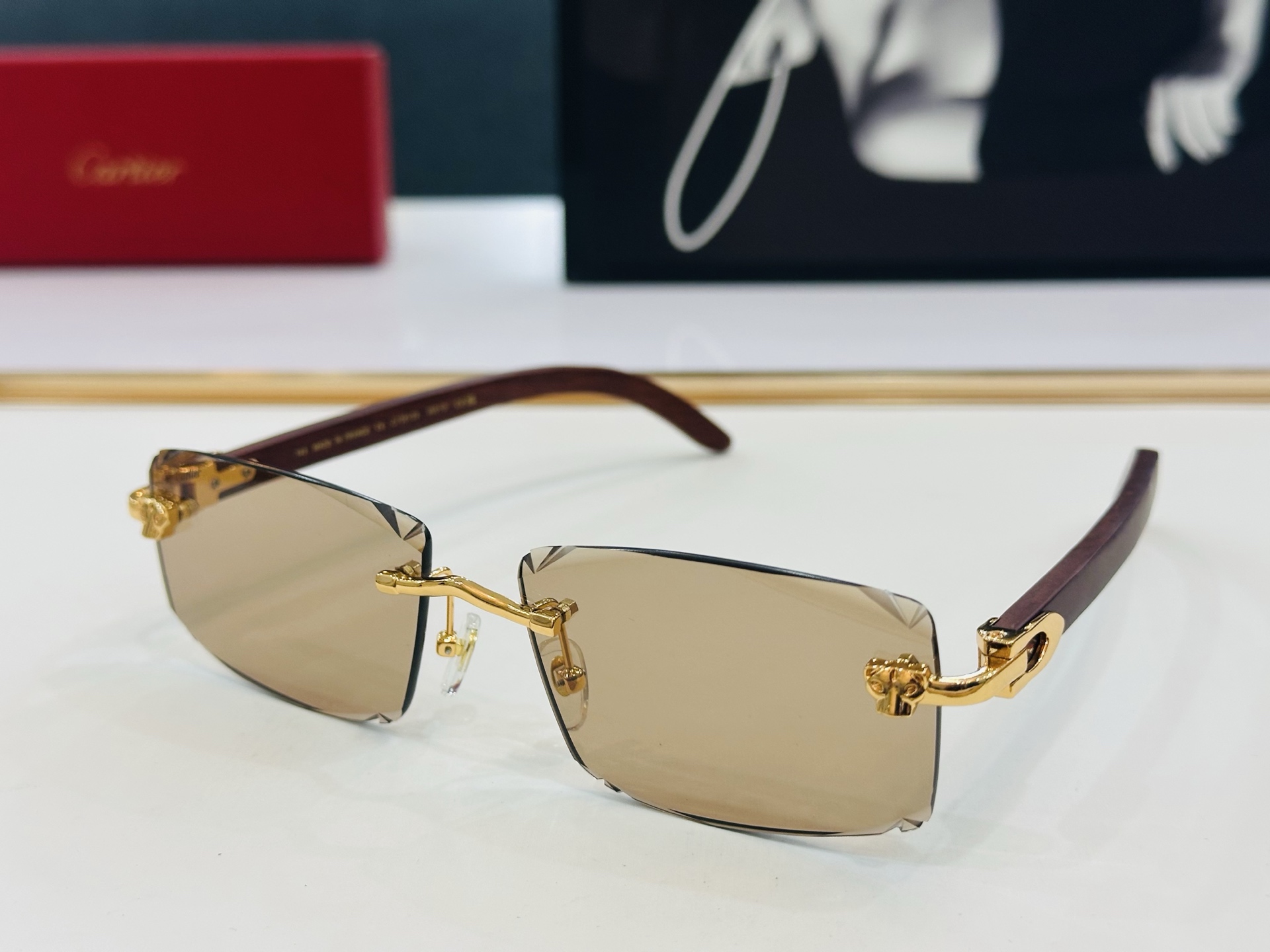 🆕 原版Cartie* 卡家 官网经典款 太阳镜 CT0612 Size：57口18-143 电镀工艺精