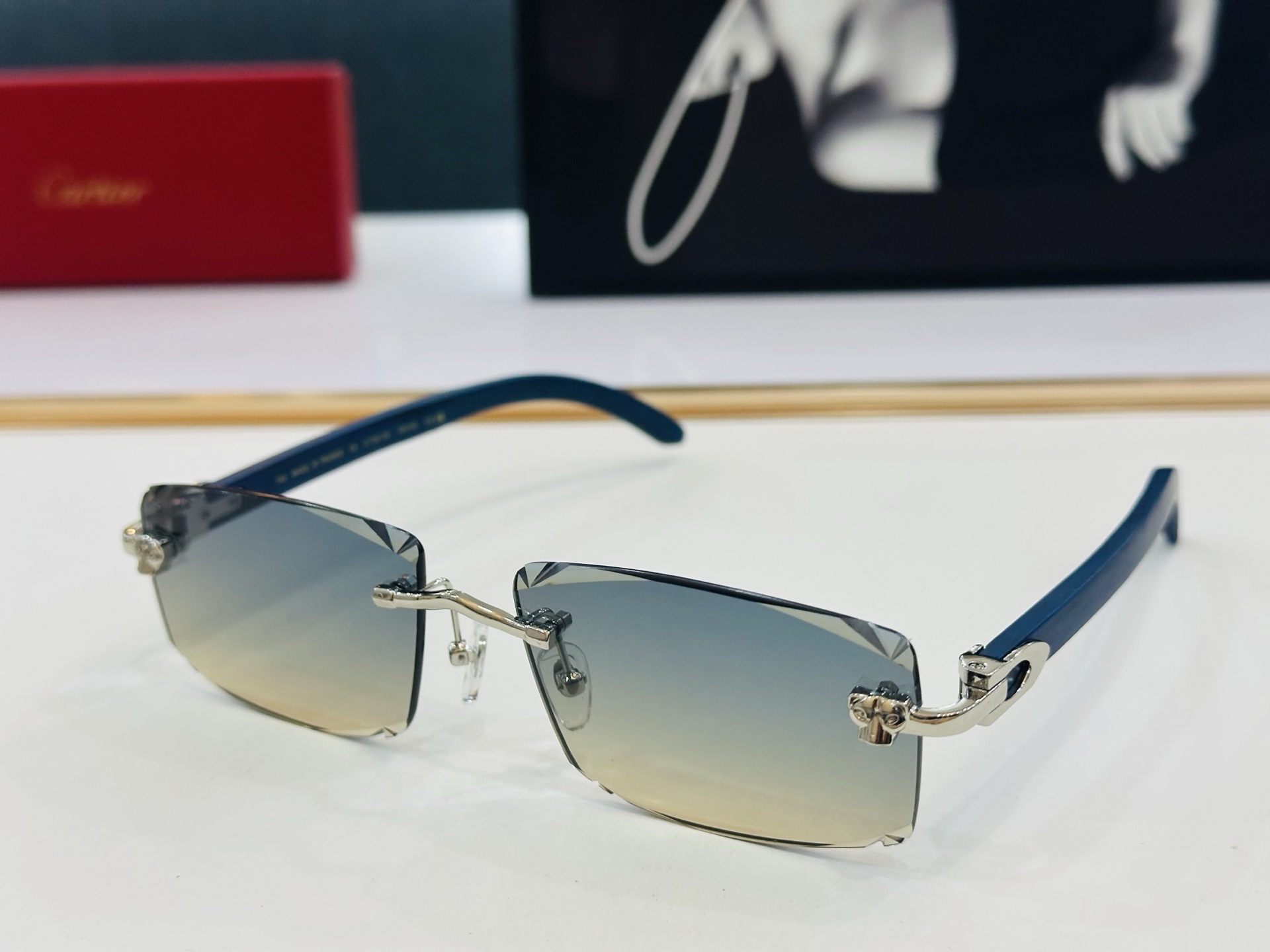🆕 原版Cartie* 卡家 官网经典款 太阳镜 CT0612 Size：57口18-143 电镀工艺精