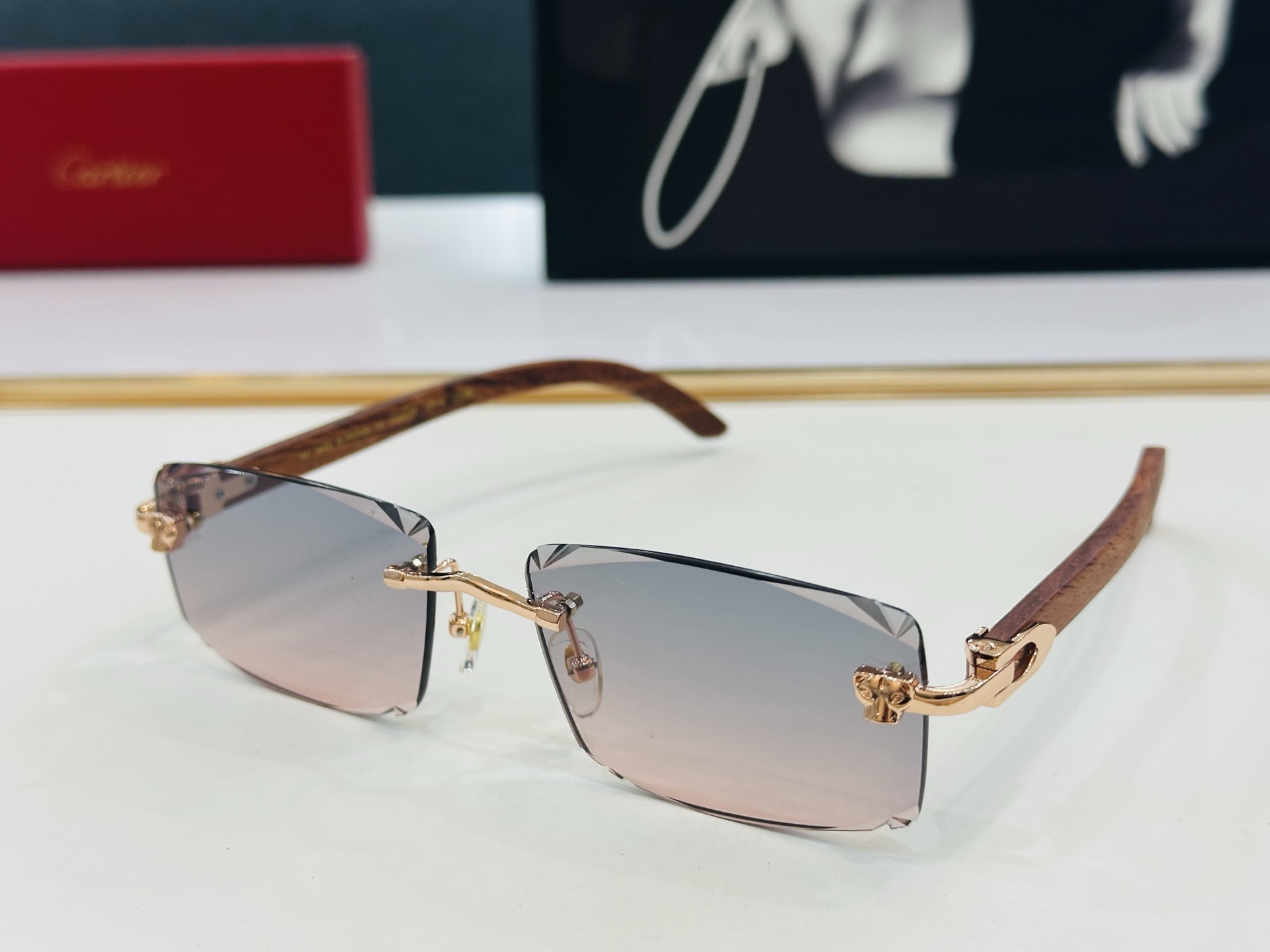 🆕 原版Cartie* 卡家 官网经典款 太阳镜 CT0612 Size：57口18-143 电镀工艺精