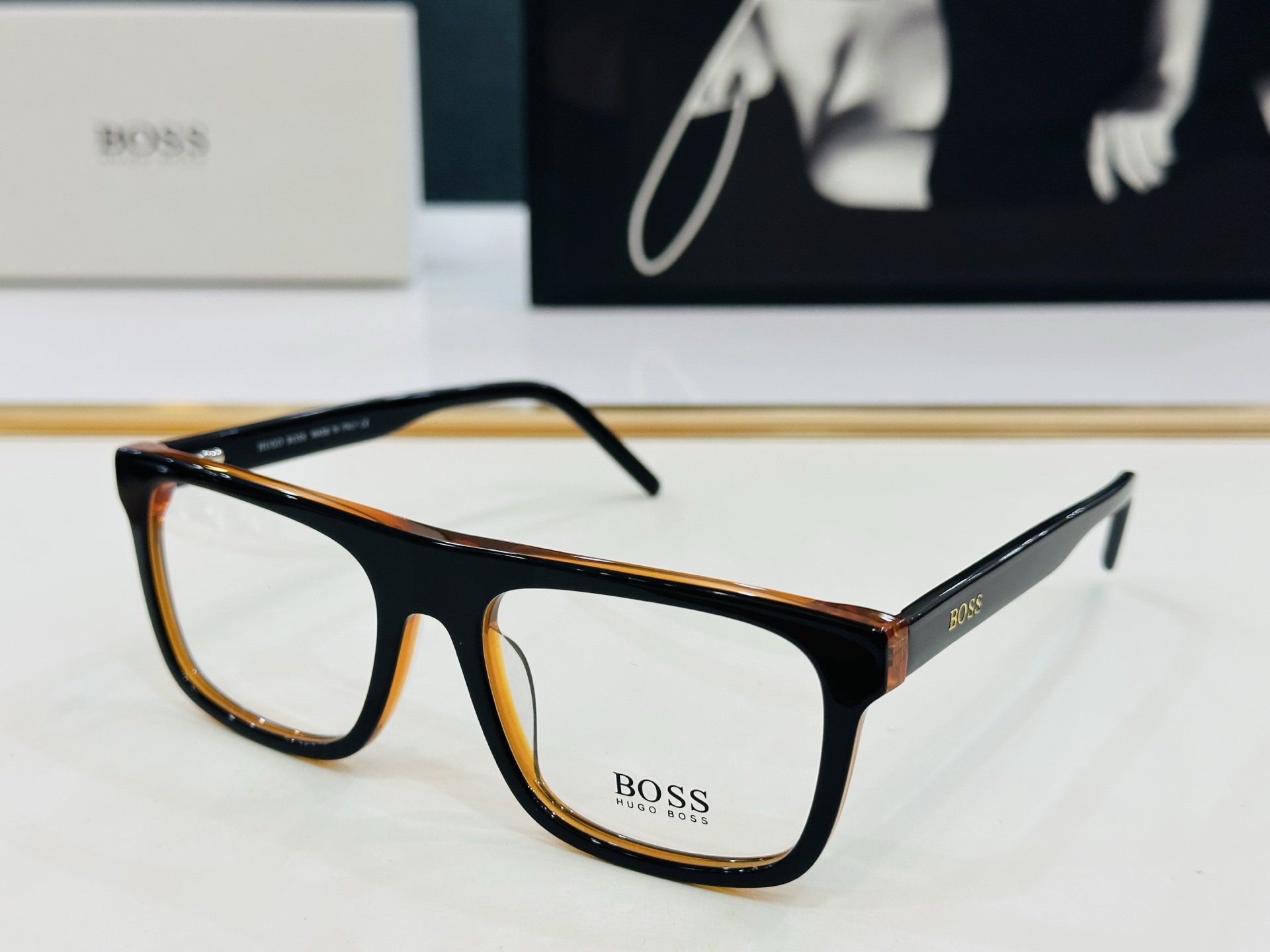 🆕 BOSS HG1297  Size：55口19-145 🕶🕶💋💋👣👣  高品质 不挑脸 🍁经典不过时