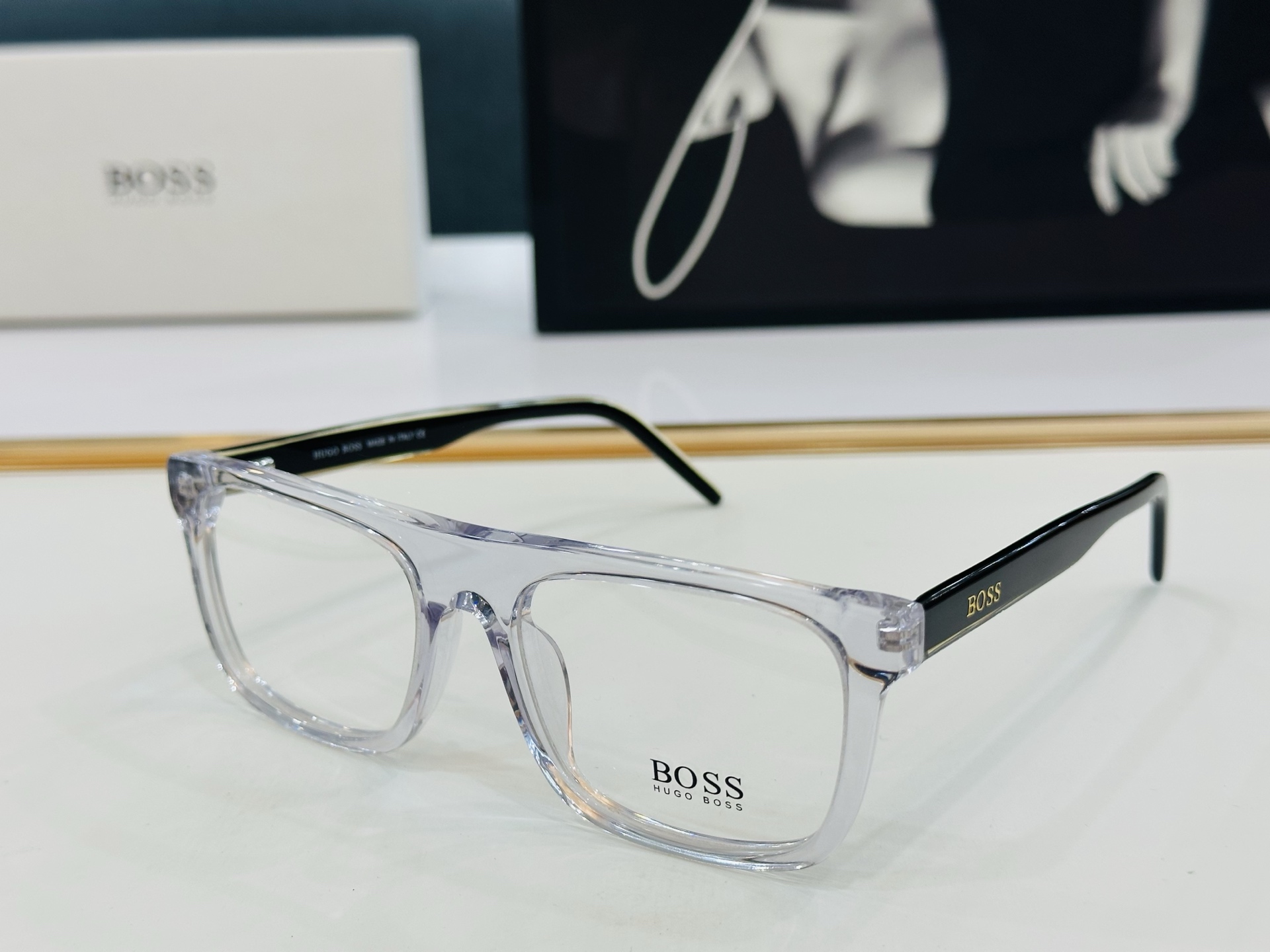 🆕 BOSS HG1297  Size：55口19-145 🕶🕶💋💋👣👣  高品质 不挑脸 🍁经典不过时