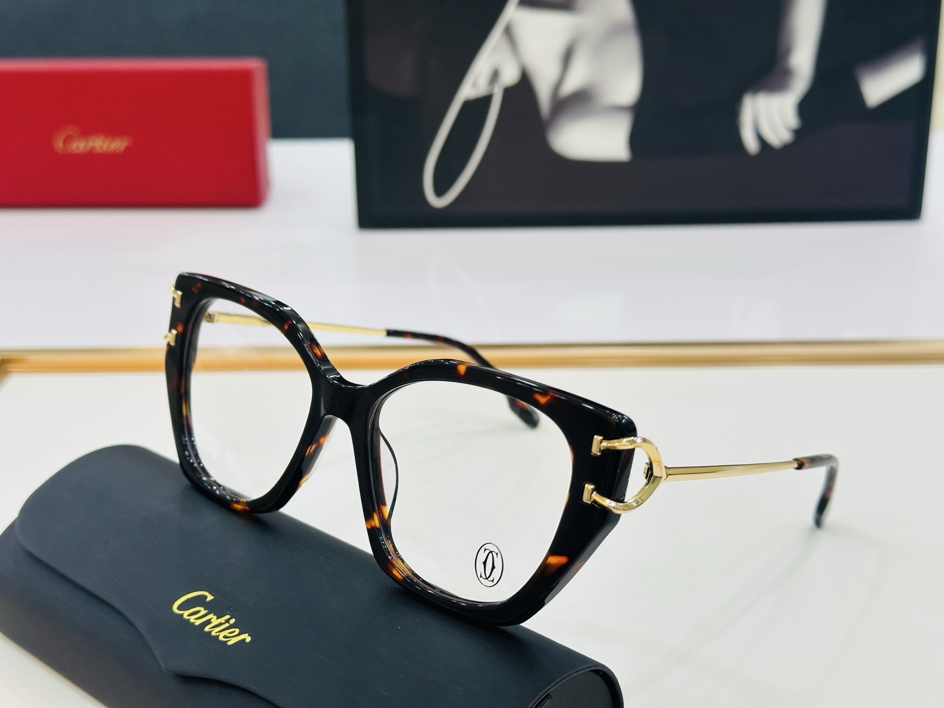 Cartier-卡家 ✨CT0530S  Size：56口17-145 不挑脸型 简约大气 时尚休闲 👌