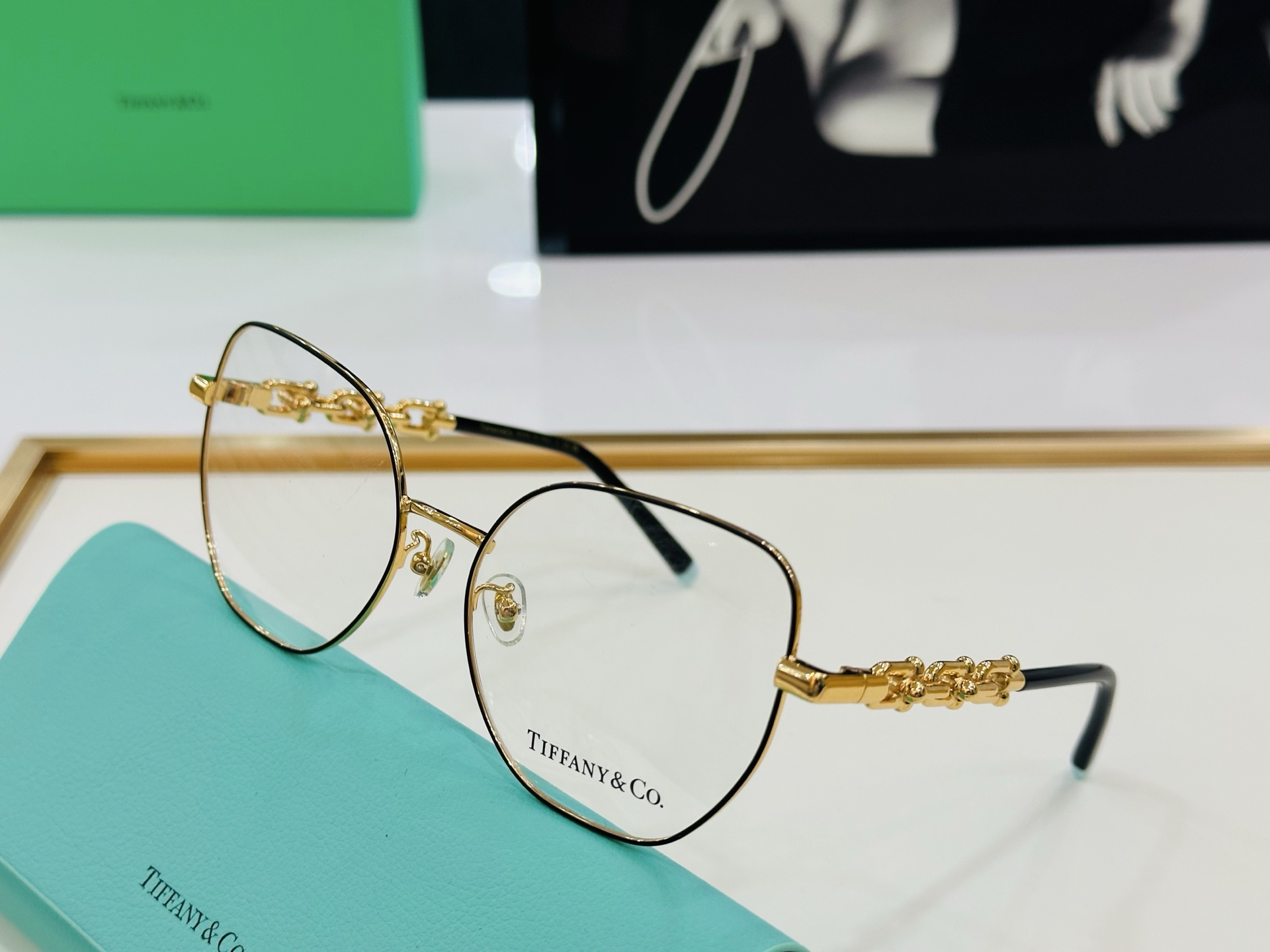 蒂芙家 Tiffany & CO. TF1147 Size：57口17-145  时尚太阳镜架 👍b多色