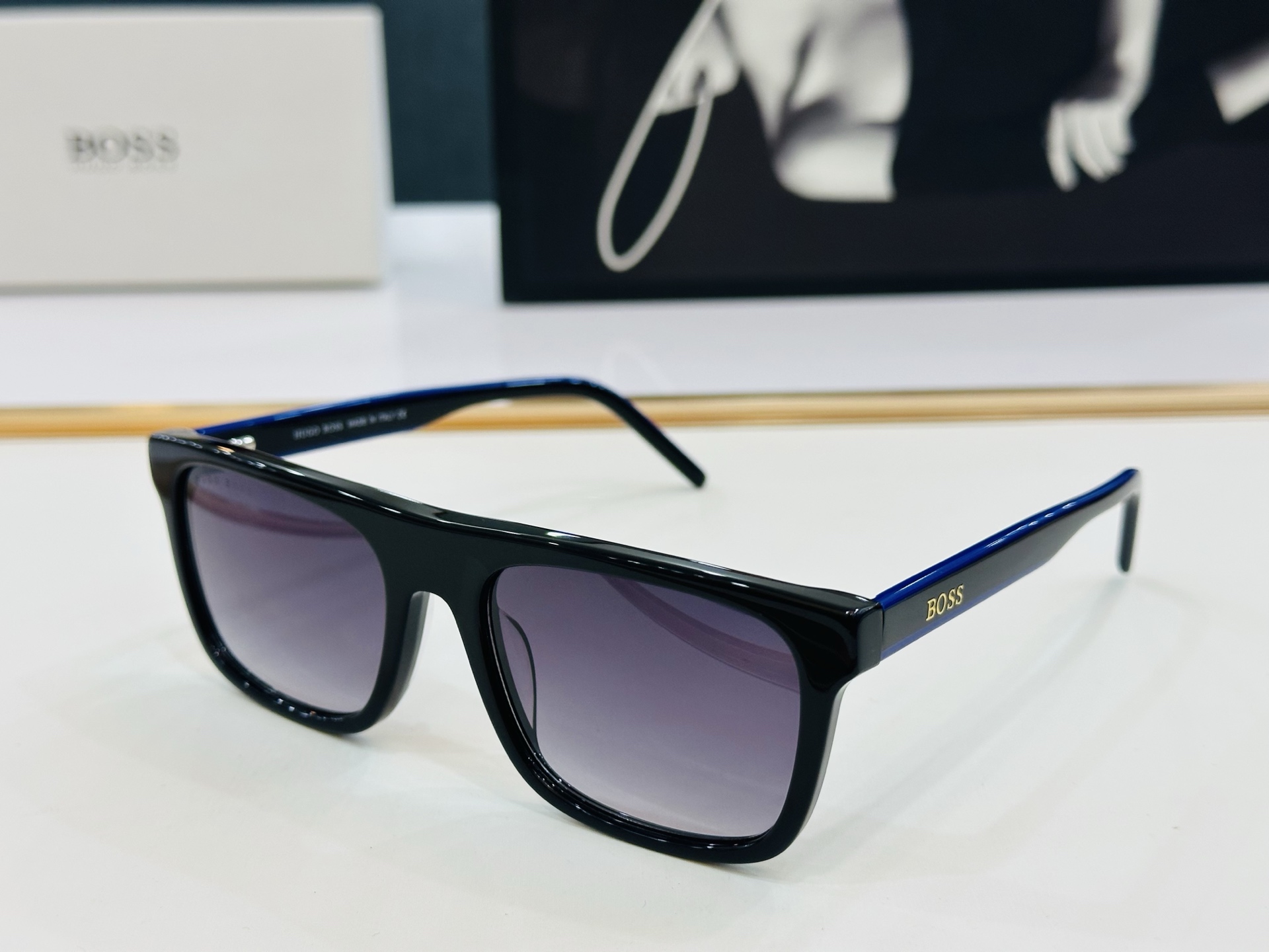 🆕 BOSS HG1297  Size：55口19-145 🕶🕶💋💋👣👣  高品质 不挑脸 🍁经典不过时