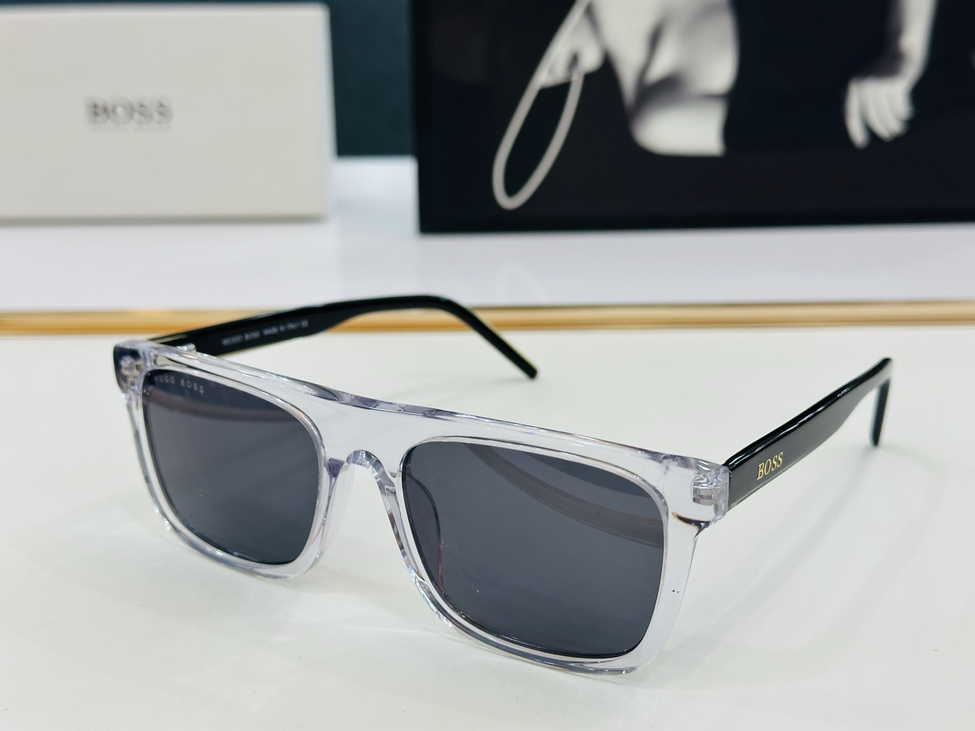 🆕 BOSS HG1297  Size：55口19-145 🕶🕶💋💋👣👣  高品质 不挑脸 🍁经典不过时